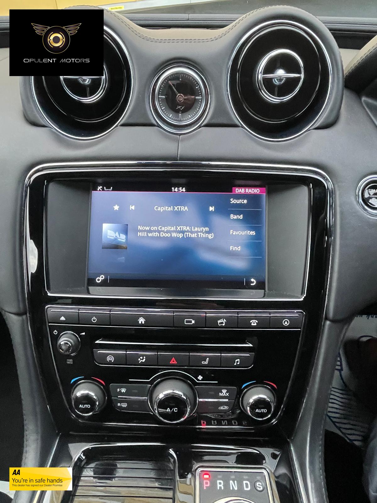 Jaguar XJ 3.0d V6 R-Sport Saloon 4dr Diesel Auto Euro 6 (s/s) (300 ps)