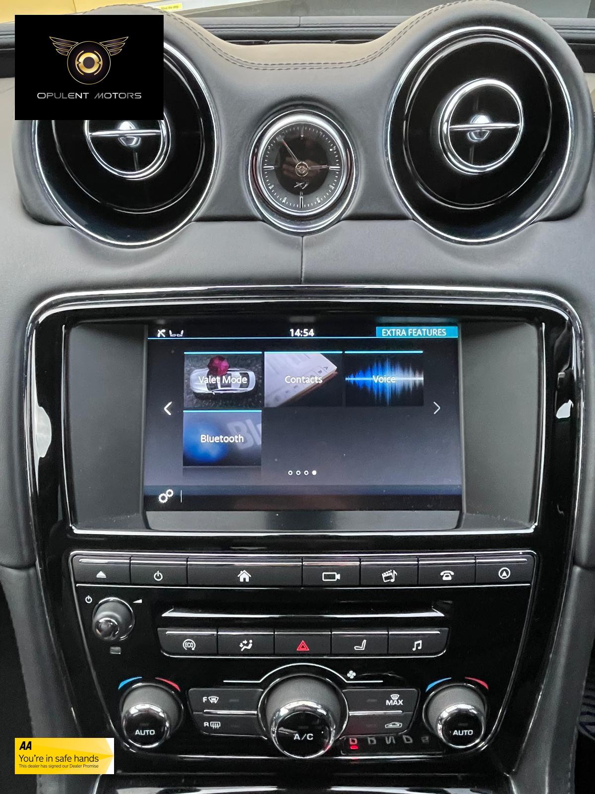 Jaguar XJ 3.0d V6 R-Sport Saloon 4dr Diesel Auto Euro 6 (s/s) (300 ps)
