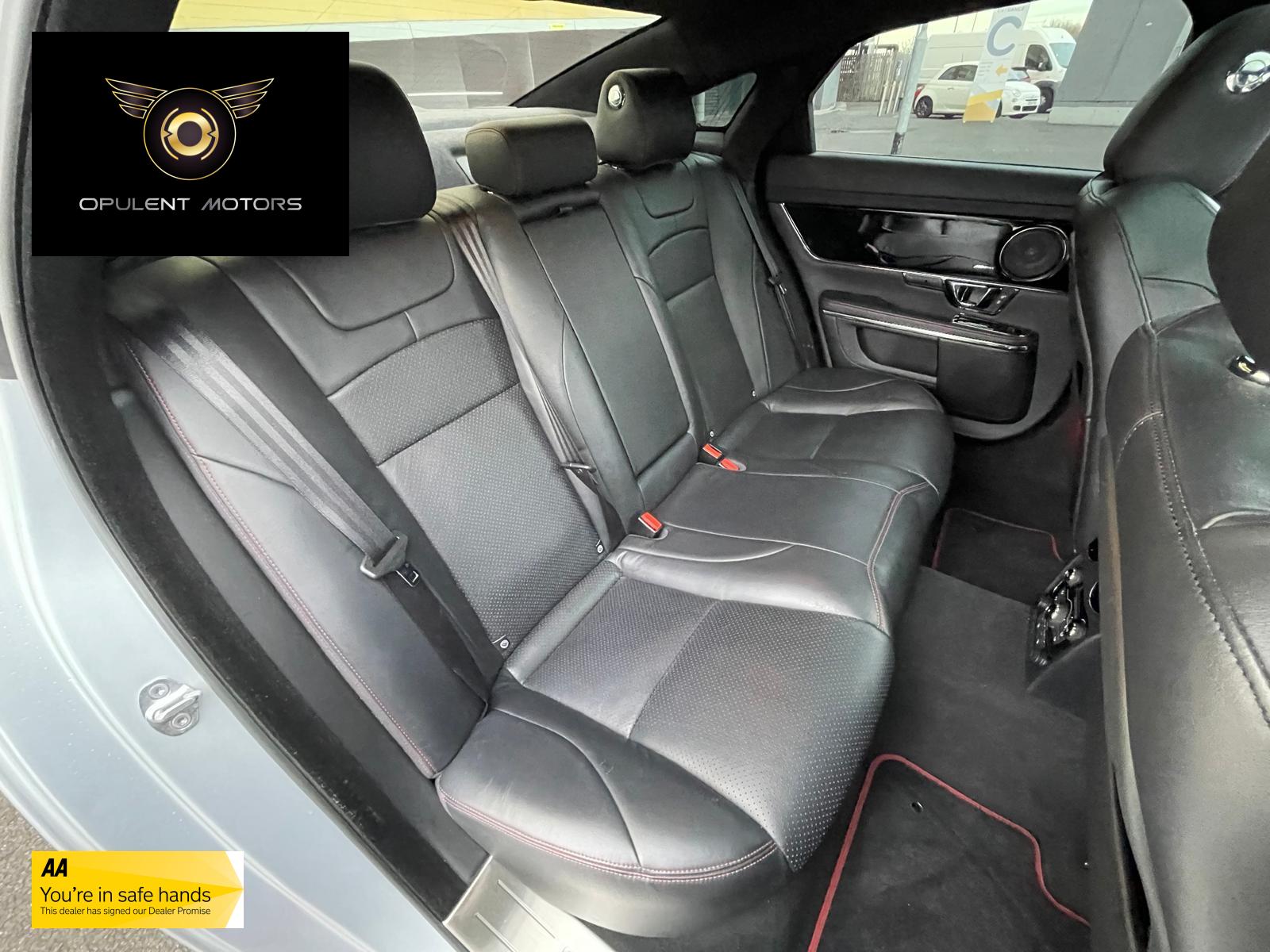 Jaguar XJ 3.0d V6 R-Sport Saloon 4dr Diesel Auto Euro 6 (s/s) (300 ps)