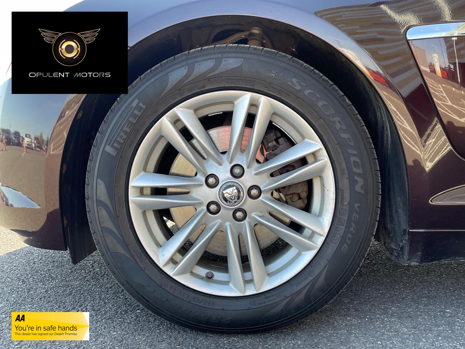 Jaguar XF 2.2d Luxury Saloon 4dr Diesel Auto Euro 5 (s/s) (190 ps)