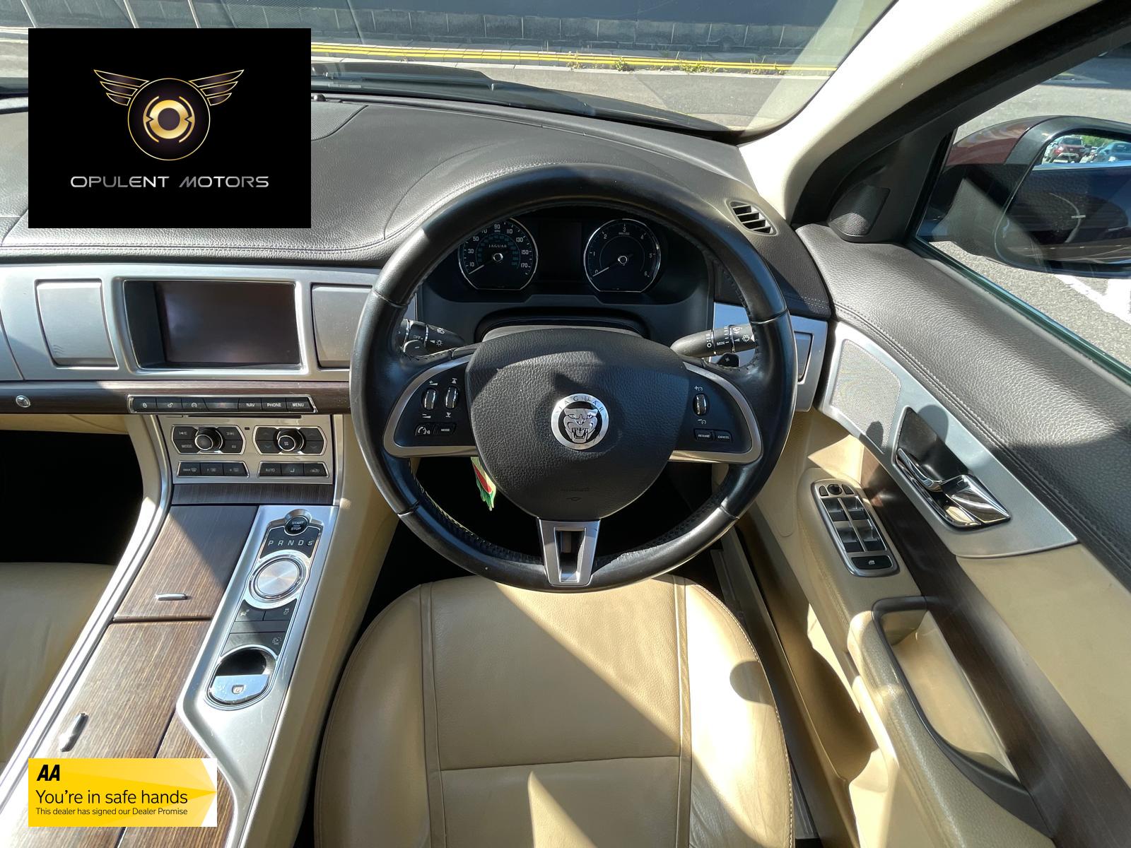 Jaguar XF 2.2d Luxury Saloon 4dr Diesel Auto Euro 5 (s/s) (190 ps)