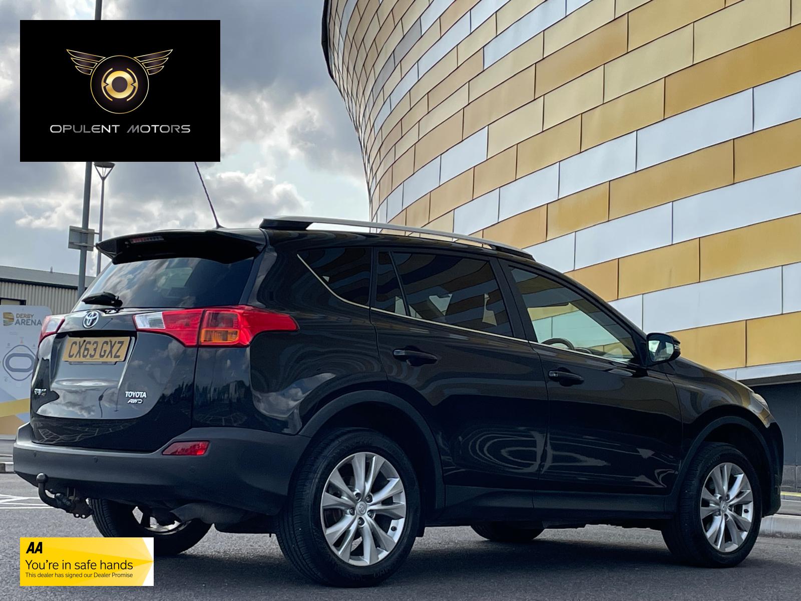Toyota RAV4 2.2 D-4D Invincible SUV 5dr Diesel Manual 4WD Euro 5 (150 ps)