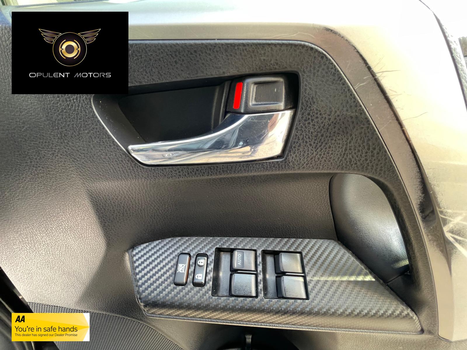 Toyota RAV4 2.2 D-4D Invincible SUV 5dr Diesel Manual 4WD Euro 5 (150 ps)
