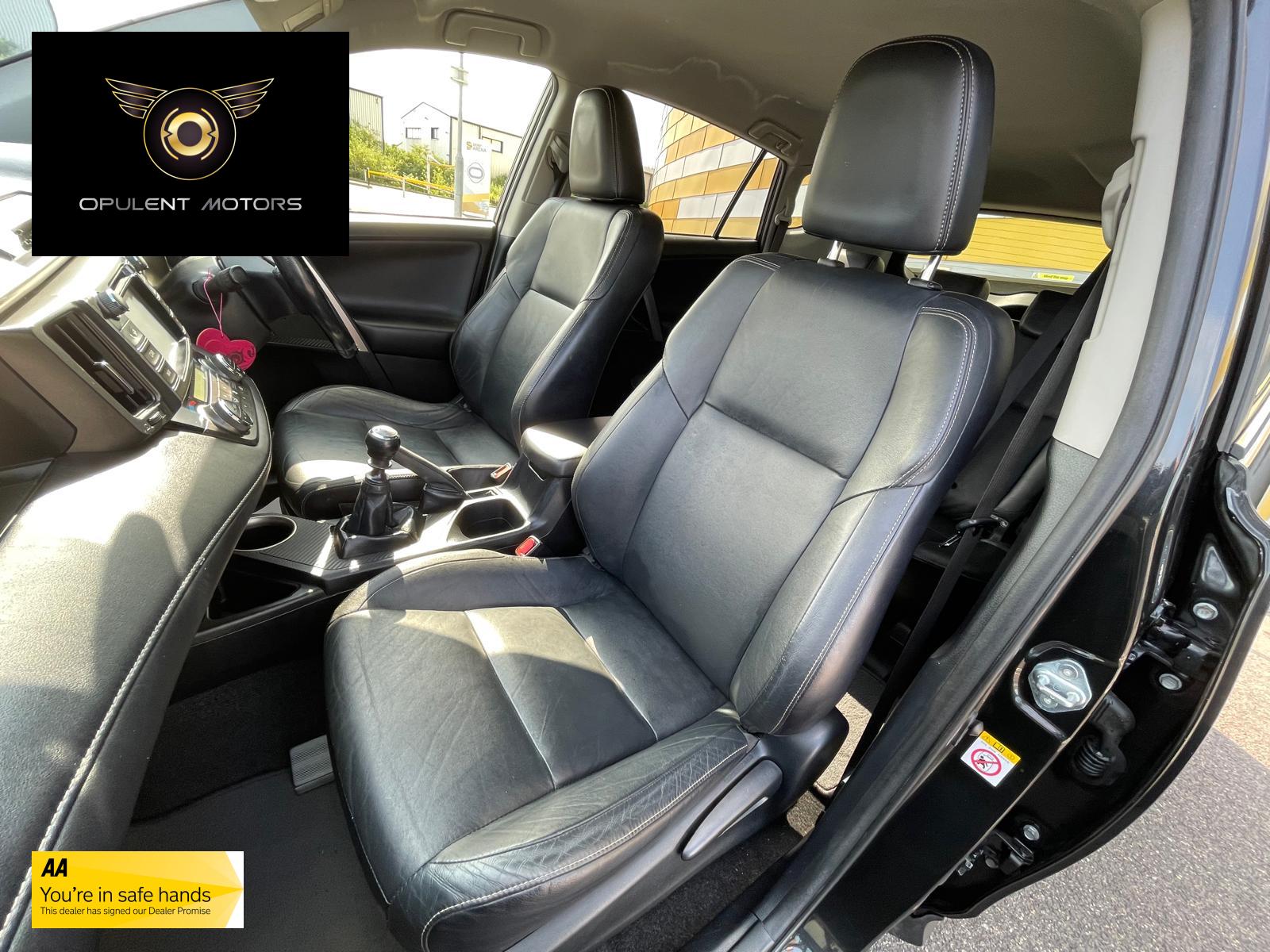 Toyota RAV4 2.2 D-4D Invincible SUV 5dr Diesel Manual 4WD Euro 5 (150 ps)