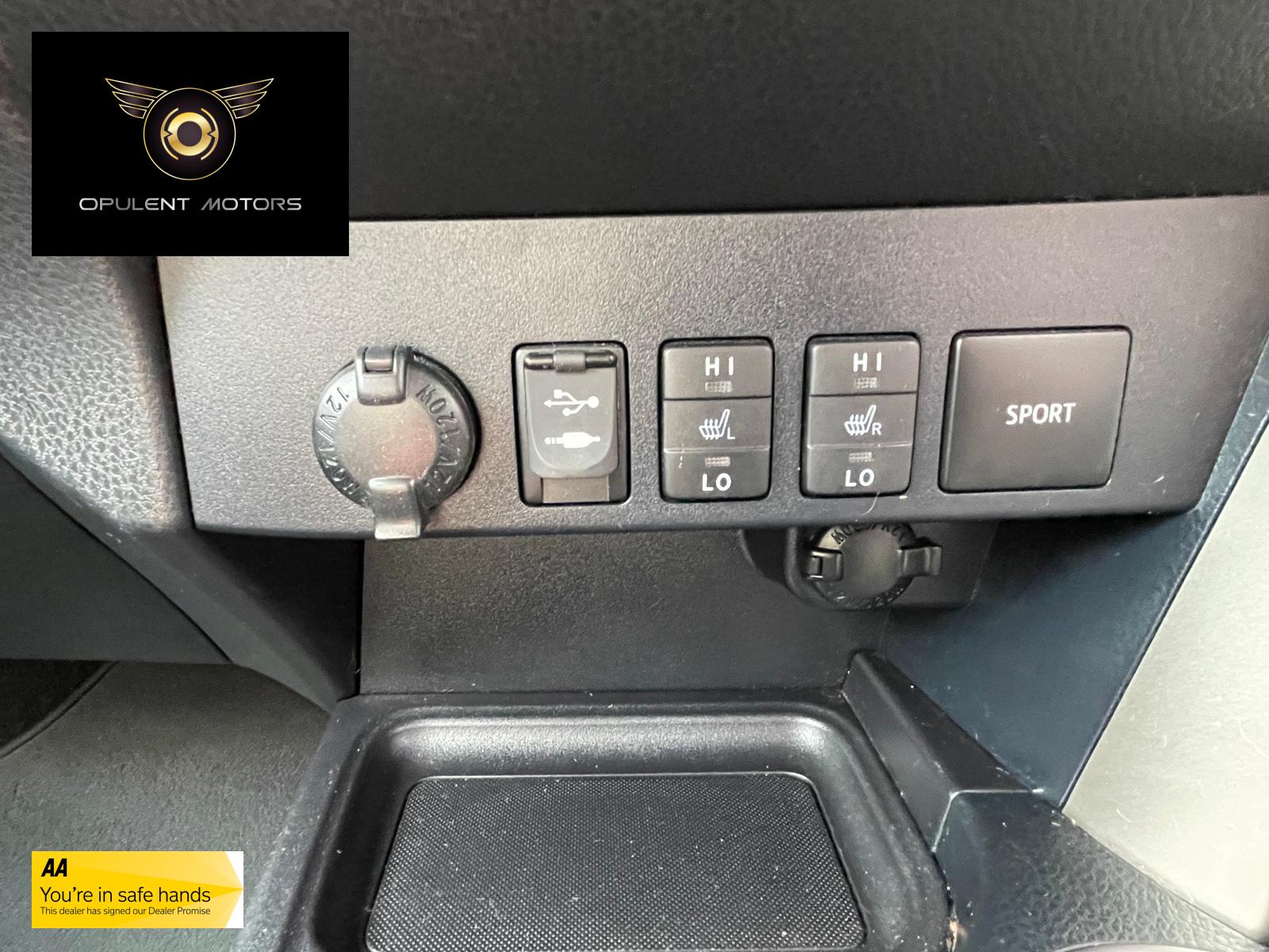 Toyota RAV4 2.2 D-4D Invincible SUV 5dr Diesel Manual 4WD Euro 5 (150 ps)