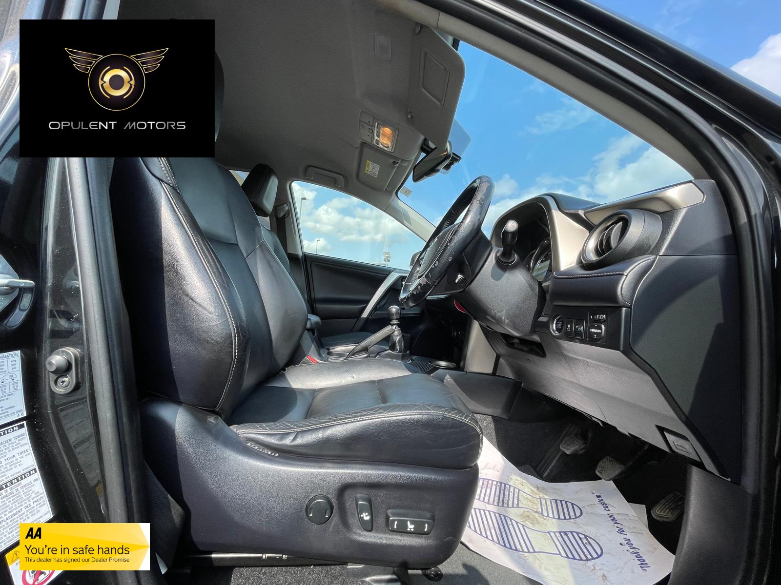Toyota RAV4 2.2 D-4D Invincible SUV 5dr Diesel Manual 4WD Euro 5 (150 ps)