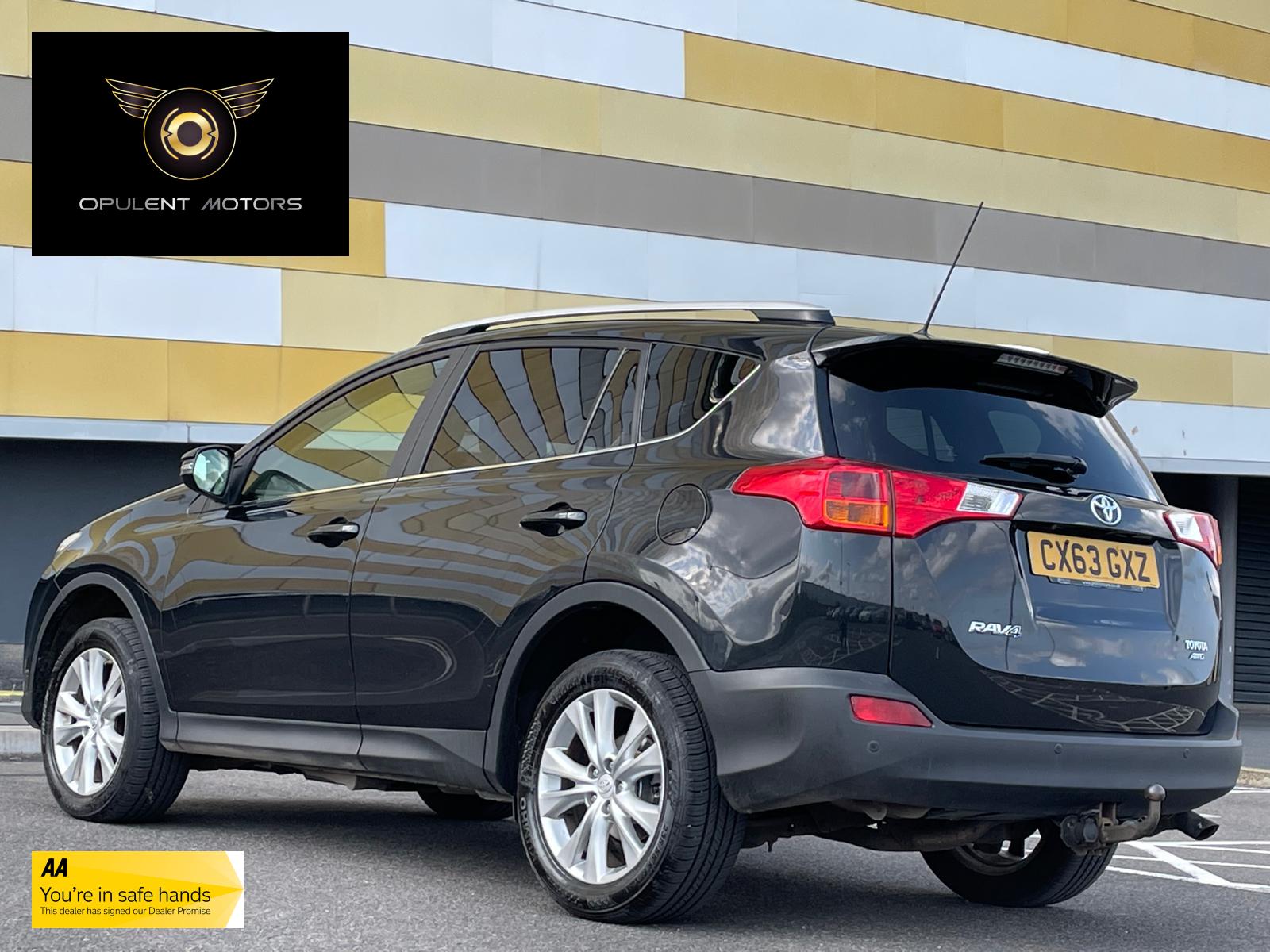 Toyota RAV4 2.2 D-4D Invincible SUV 5dr Diesel Manual 4WD Euro 5 (150 ps)
