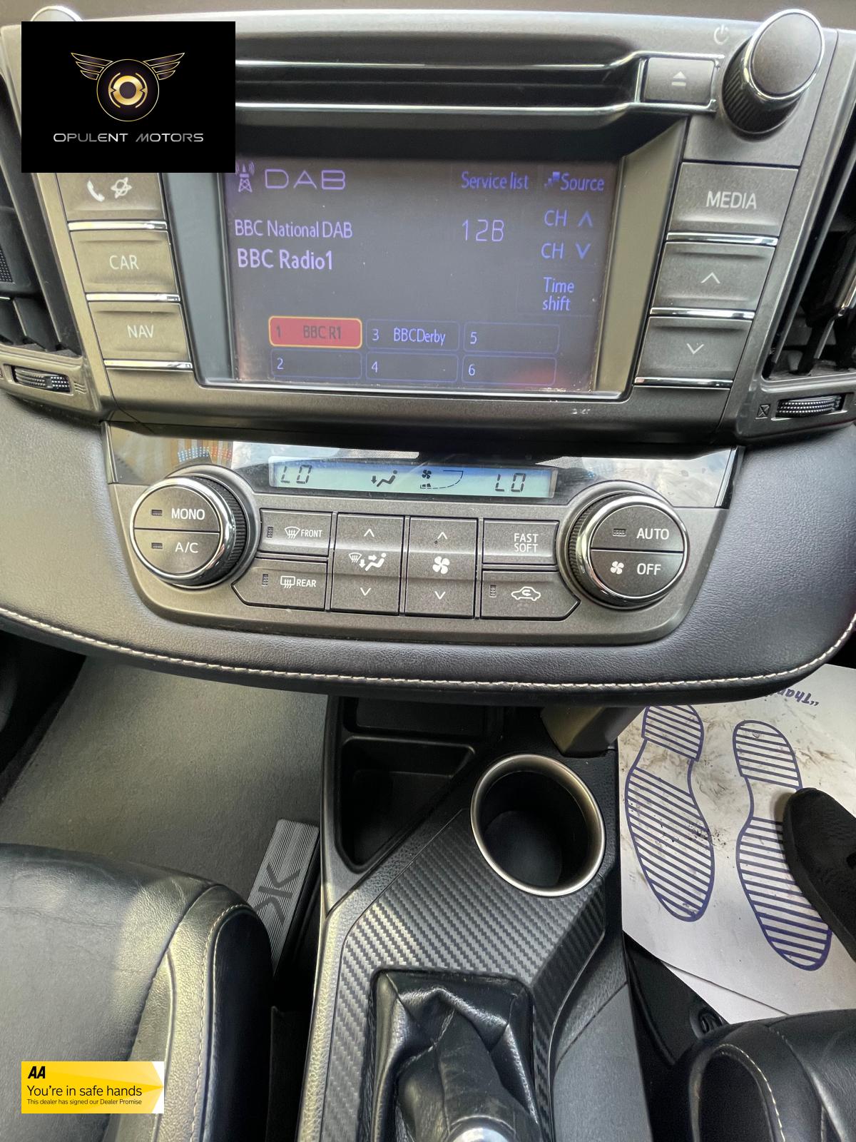 Toyota RAV4 2.2 D-4D Invincible SUV 5dr Diesel Manual 4WD Euro 5 (150 ps)