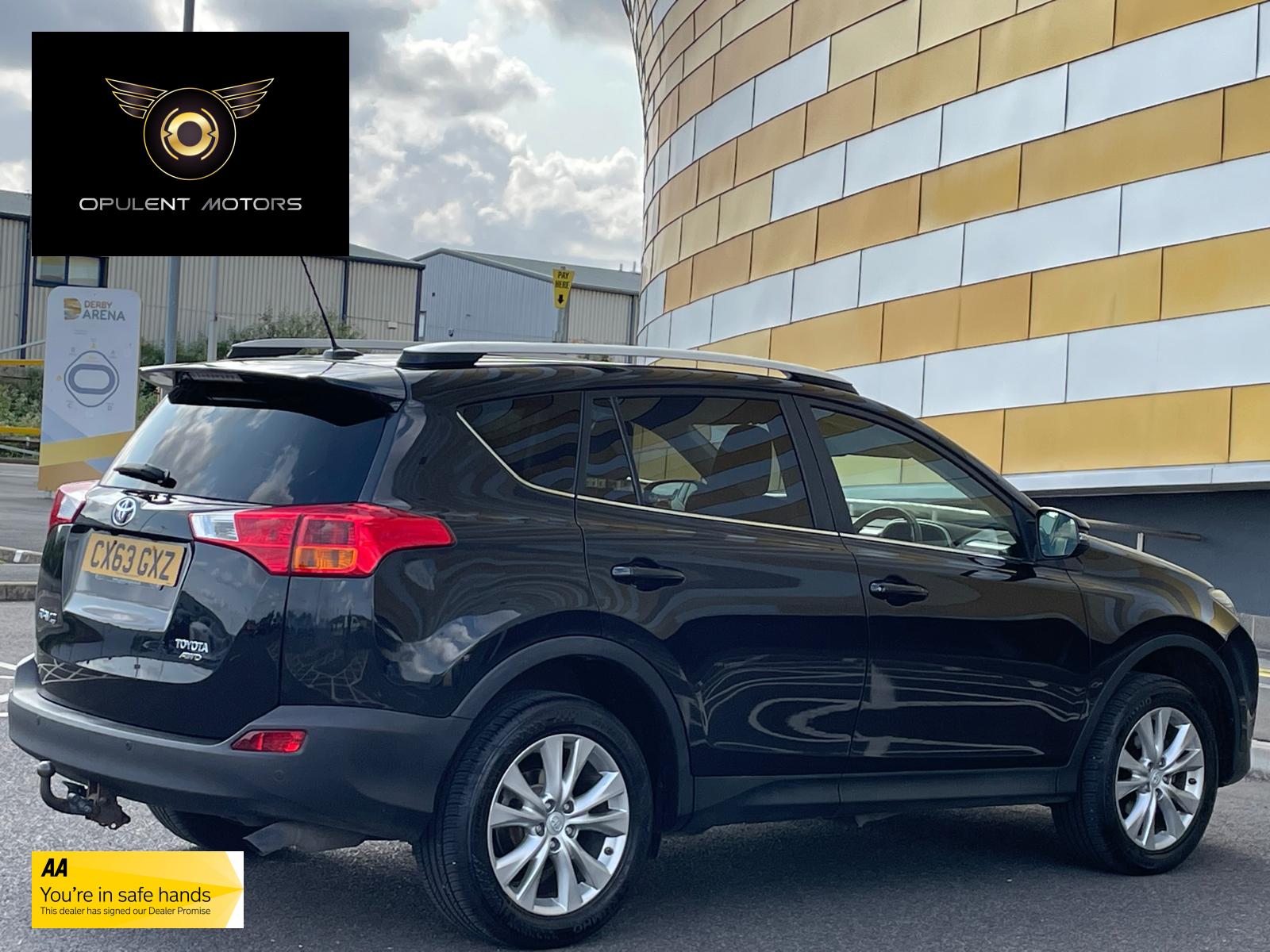 Toyota RAV4 2.2 D-4D Invincible SUV 5dr Diesel Manual 4WD Euro 5 (150 ps)