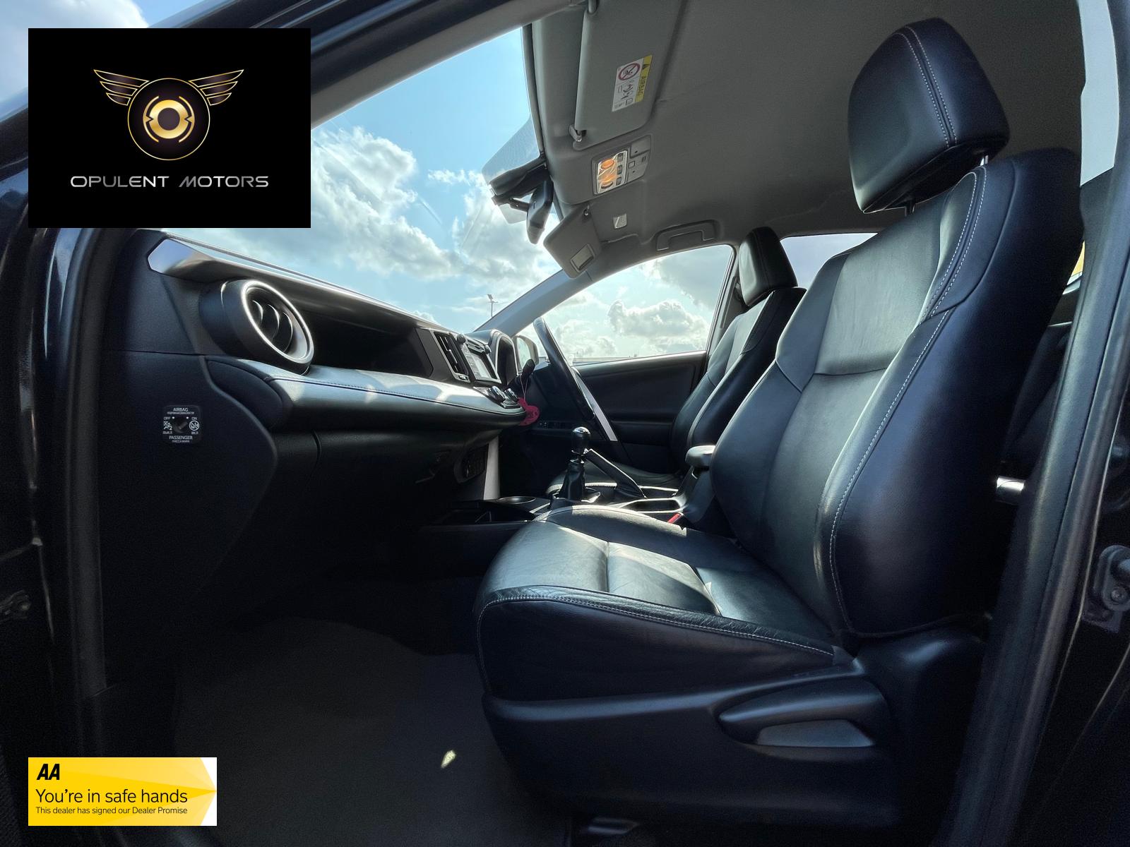 Toyota RAV4 2.2 D-4D Invincible SUV 5dr Diesel Manual 4WD Euro 5 (150 ps)