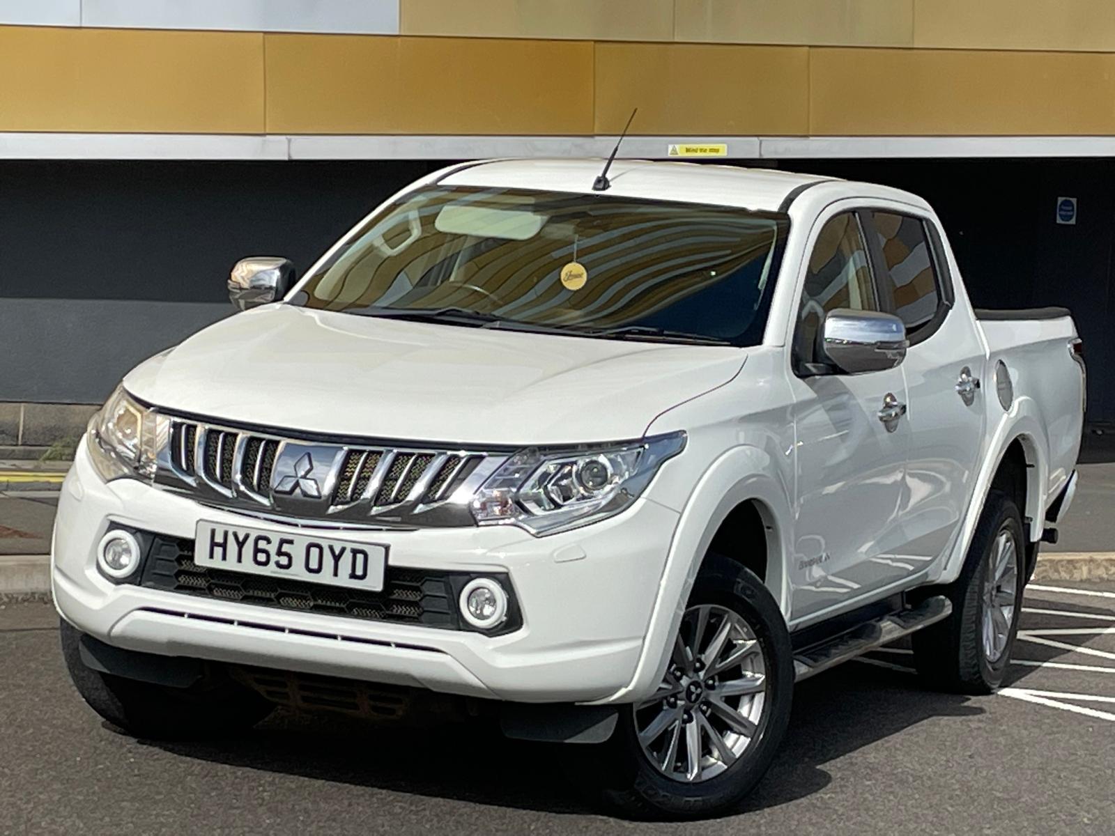 Mitsubishi L200 2.4 DI-D DC Barbarian Pickup Double Cab 4dr Diesel Manual 4WD Euro 5 (178 ps)