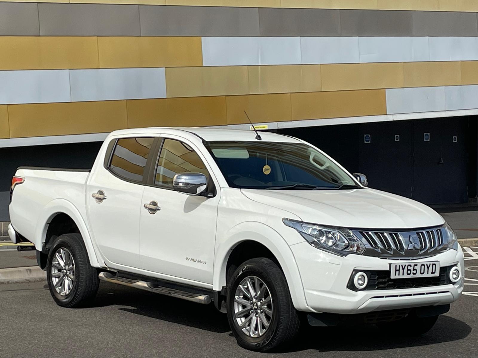Mitsubishi L200 2.4 DI-D DC Barbarian Pickup Double Cab 4dr Diesel Manual 4WD Euro 5 (178 ps)