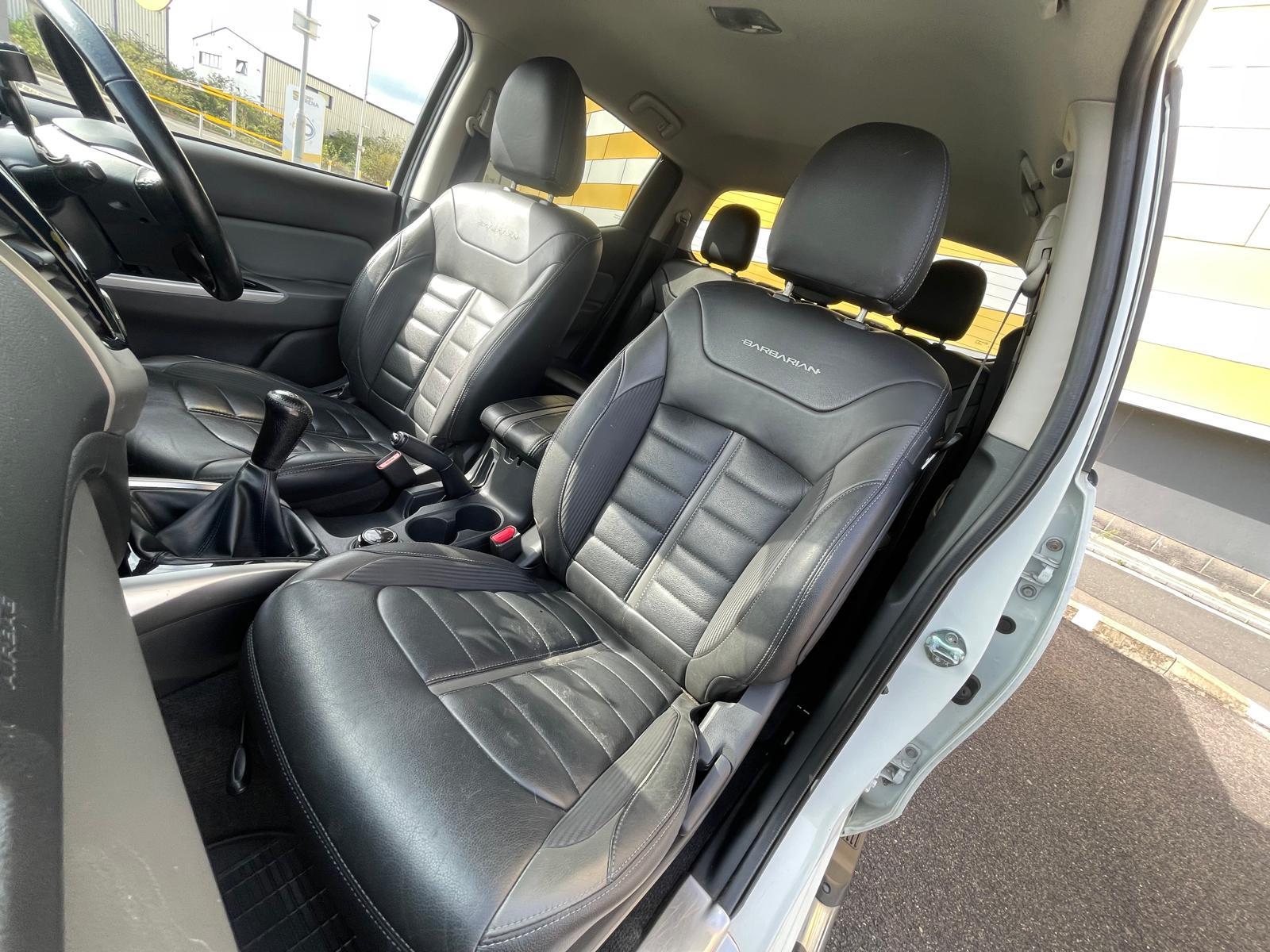 Mitsubishi L200 2.4 DI-D DC Barbarian Pickup Double Cab 4dr Diesel Manual 4WD Euro 5 (178 ps)