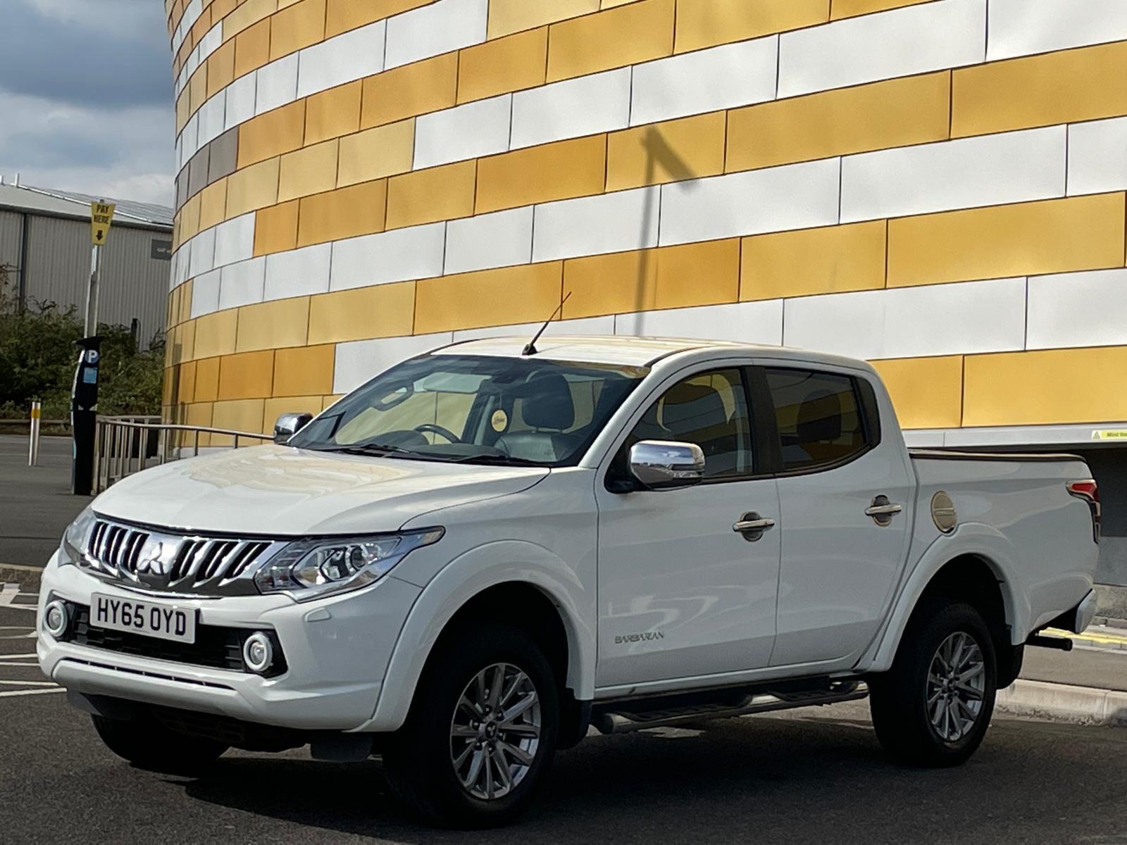 Mitsubishi L200 2.4 DI-D DC Barbarian Pickup Double Cab 4dr Diesel Manual 4WD Euro 5 (178 ps)