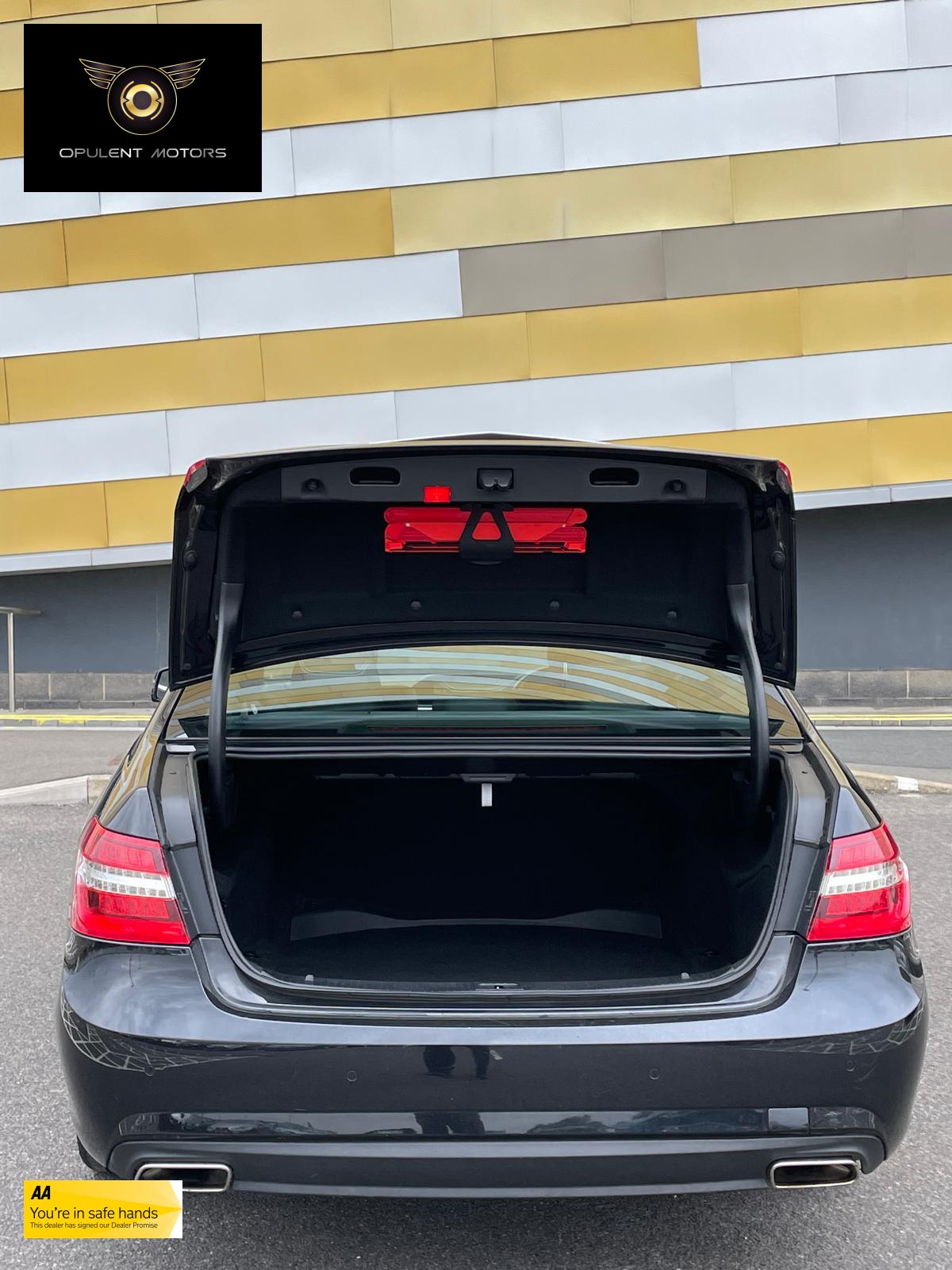 Mercedes-Benz E Class 2.1 E250 CDI BlueEfficiency Sport Saloon 4dr Diesel G-Tronic+ Euro 5 (s/s) (204 ps)