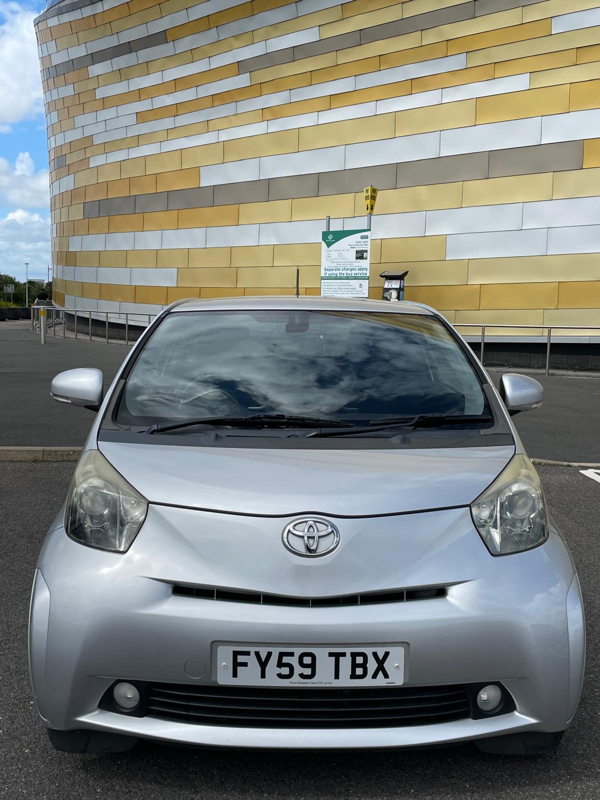 Toyota iQ 1.0 VVT-i 2 Hatchback 3dr Petrol Manual Euro 4 (68 bhp)