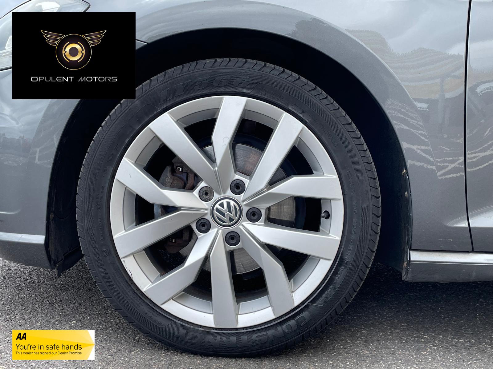 Volkswagen Golf 1.4 TSI BlueMotion Tech SE Nav Hatchback 5dr Petrol DSG Euro 6 (s/s) (125 ps)