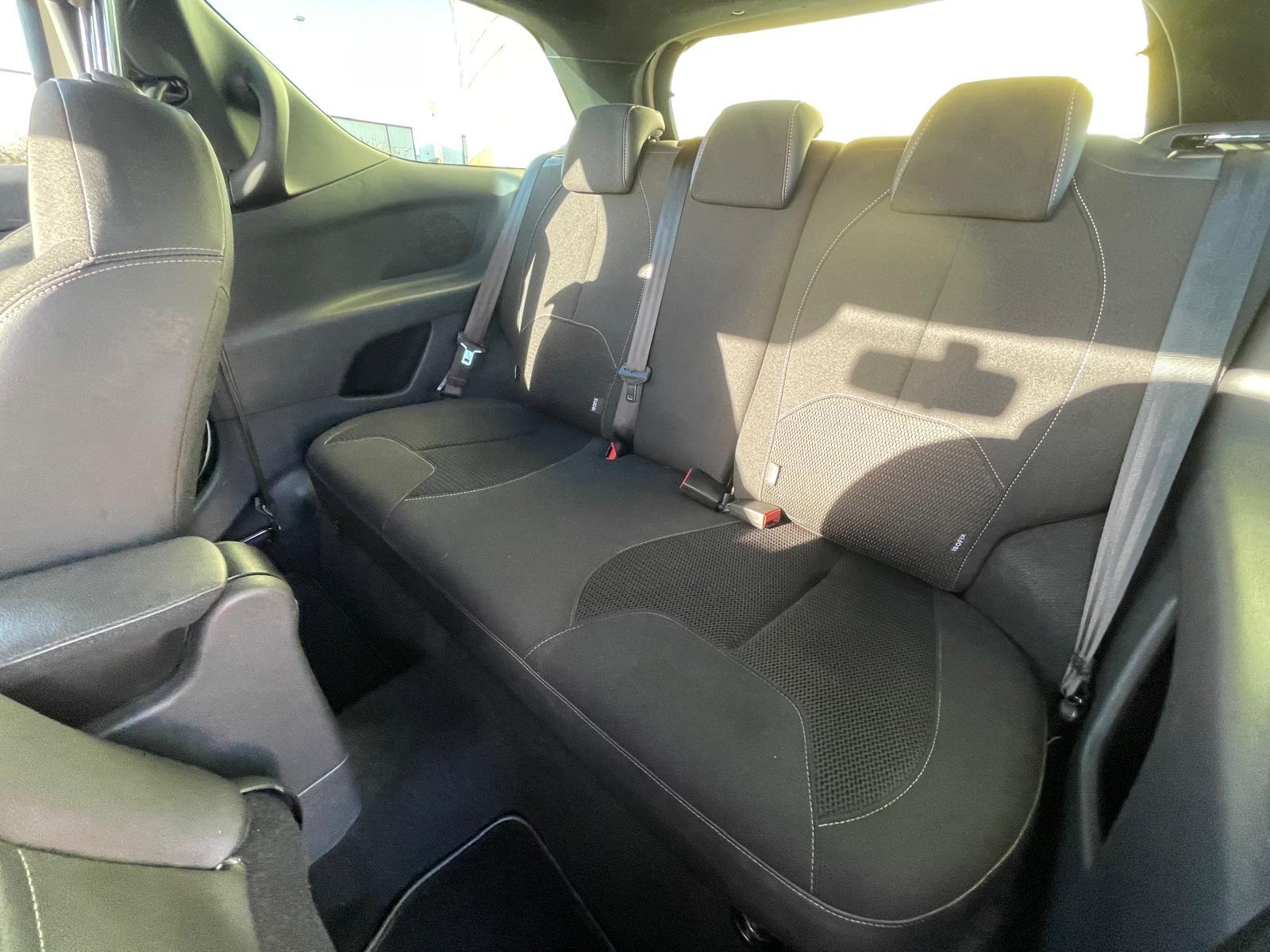 DS AUTOMOBILES DS 3 1.2 PureTech Parthenon Cream Hatchback 3dr Petrol Manual Euro 6 (s/s) (110 ps)