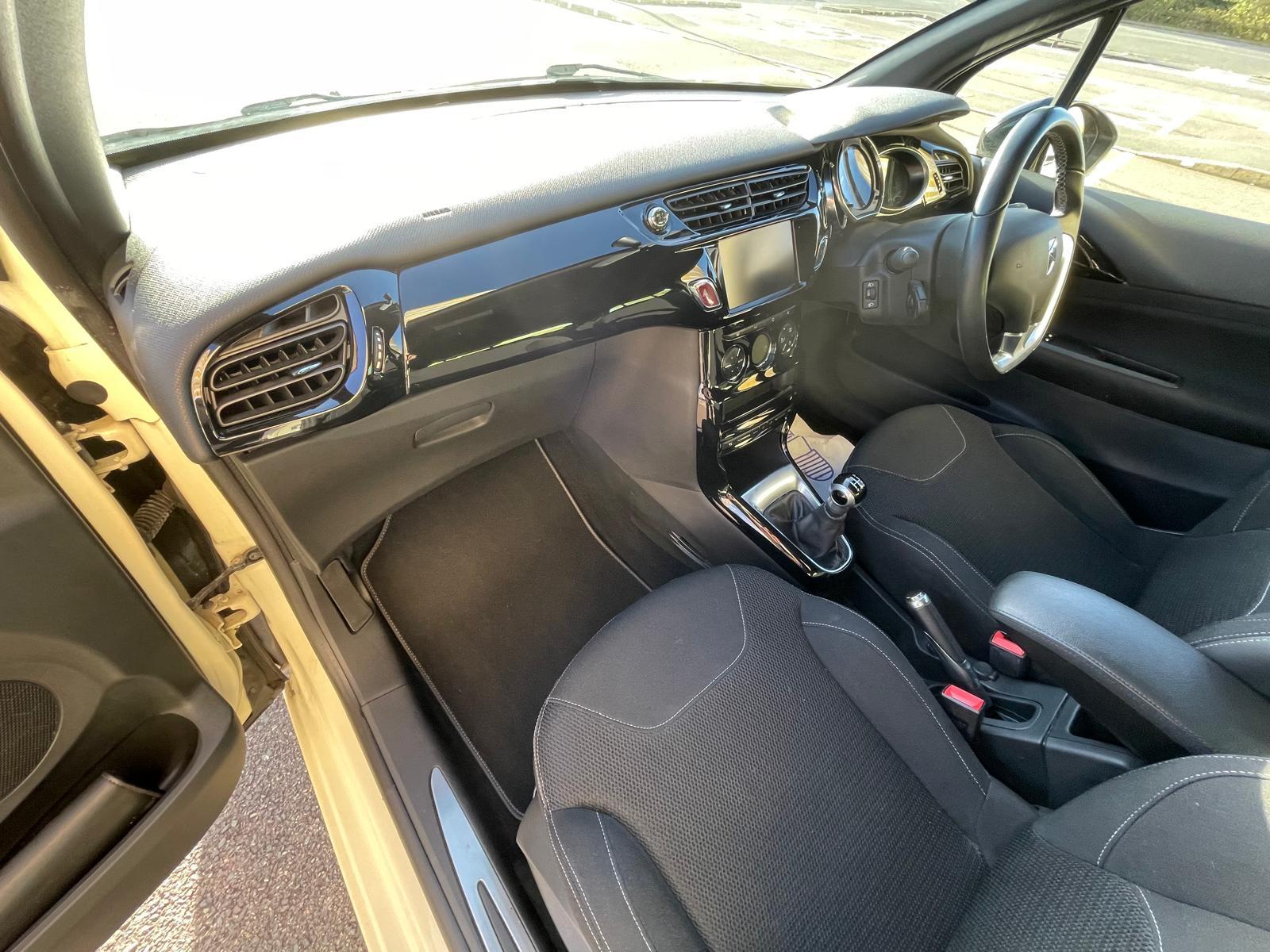 DS AUTOMOBILES DS 3 1.2 PureTech Parthenon Cream Hatchback 3dr Petrol Manual Euro 6 (s/s) (110 ps)