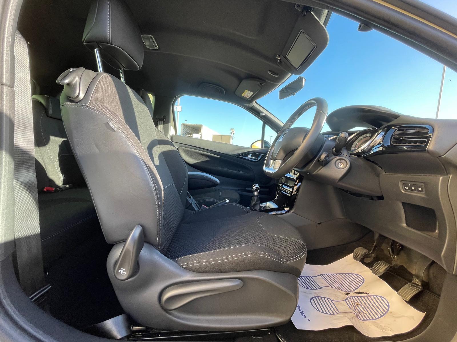 DS AUTOMOBILES DS 3 1.2 PureTech Parthenon Cream Hatchback 3dr Petrol Manual Euro 6 (s/s) (110 ps)