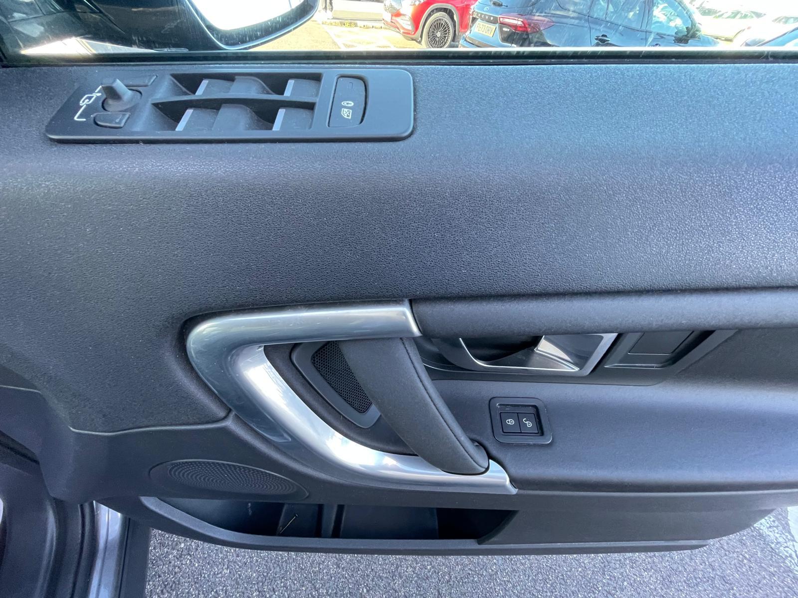 Land Rover Discovery Sport 2.0 TD4 SE Tech SUV 5dr Diesel Manual 4WD Euro 6 (s/s) (180 ps)