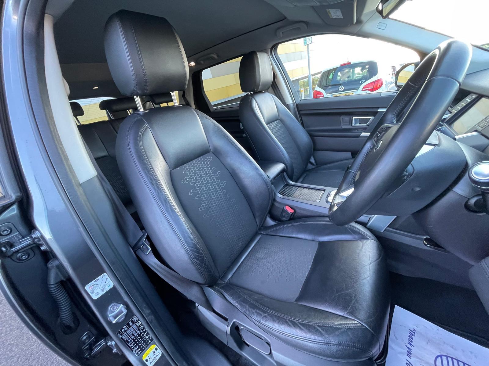 Land Rover Discovery Sport 2.0 TD4 SE Tech SUV 5dr Diesel Manual 4WD Euro 6 (s/s) (180 ps)