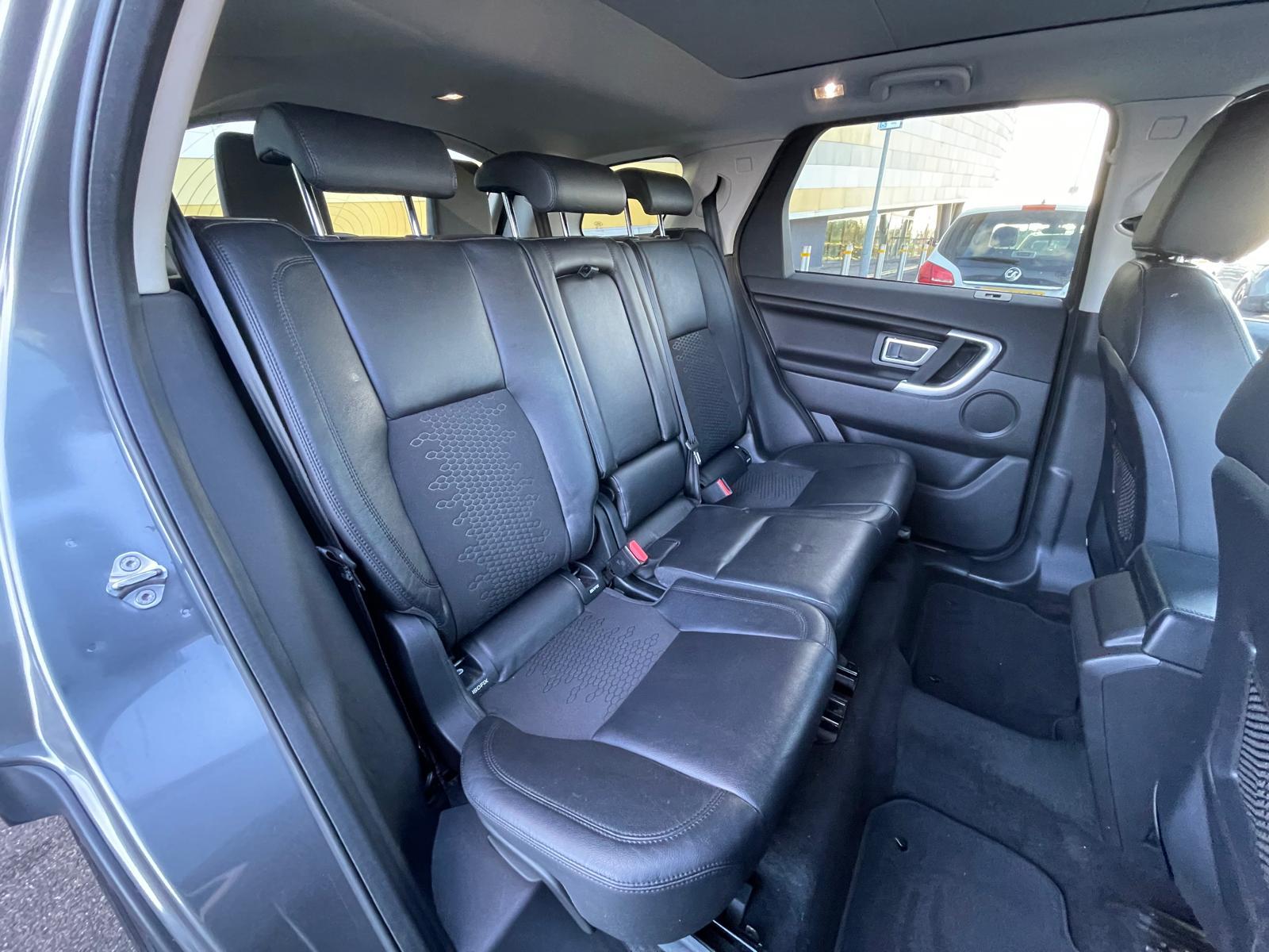 Land Rover Discovery Sport 2.0 TD4 SE Tech SUV 5dr Diesel Manual 4WD Euro 6 (s/s) (180 ps)