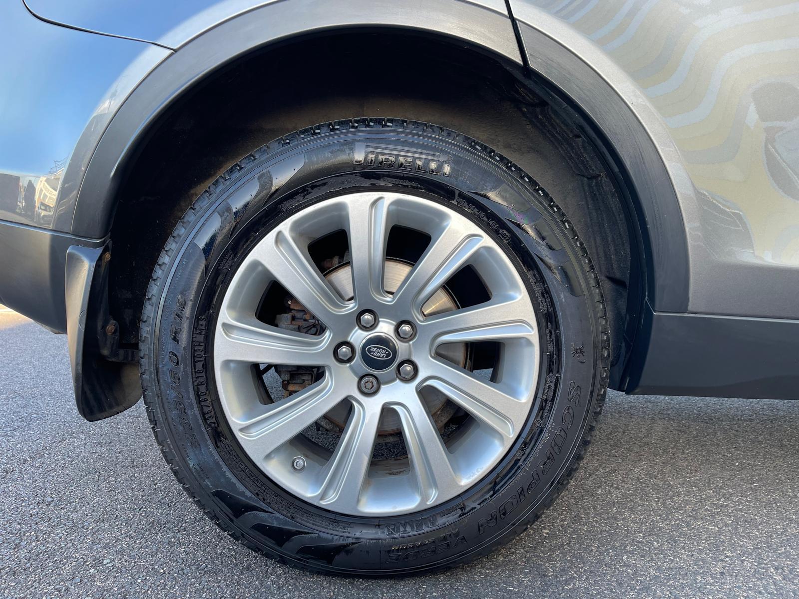 Land Rover Discovery Sport 2.0 TD4 SE Tech SUV 5dr Diesel Manual 4WD Euro 6 (s/s) (180 ps)