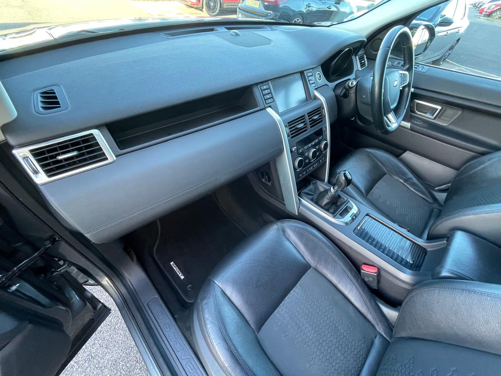 Land Rover Discovery Sport 2.0 TD4 SE Tech SUV 5dr Diesel Manual 4WD Euro 6 (s/s) (180 ps)