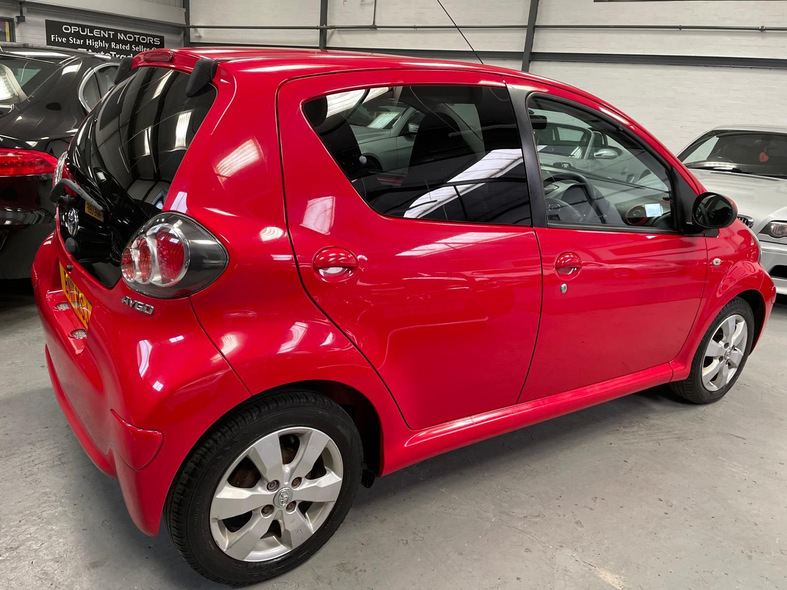 Toyota AYGO 1.0 VVT-i Go Hatchback 5dr Petrol Manual Euro 5 (67 ps)