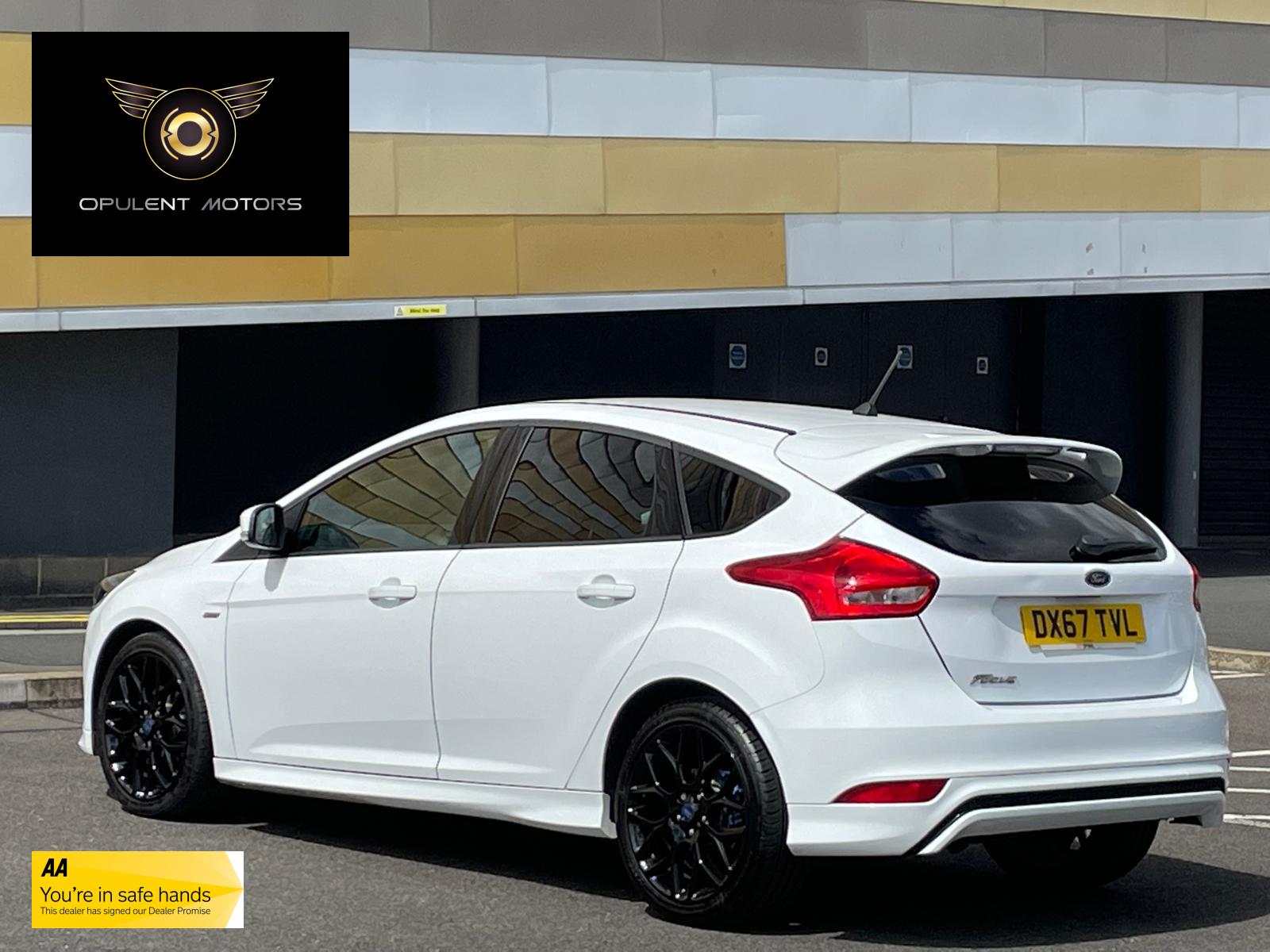 Ford Focus 1.5 TDCi ST-Line Hatchback 5dr Diesel Manual Euro 6 (s/s) (120 ps)