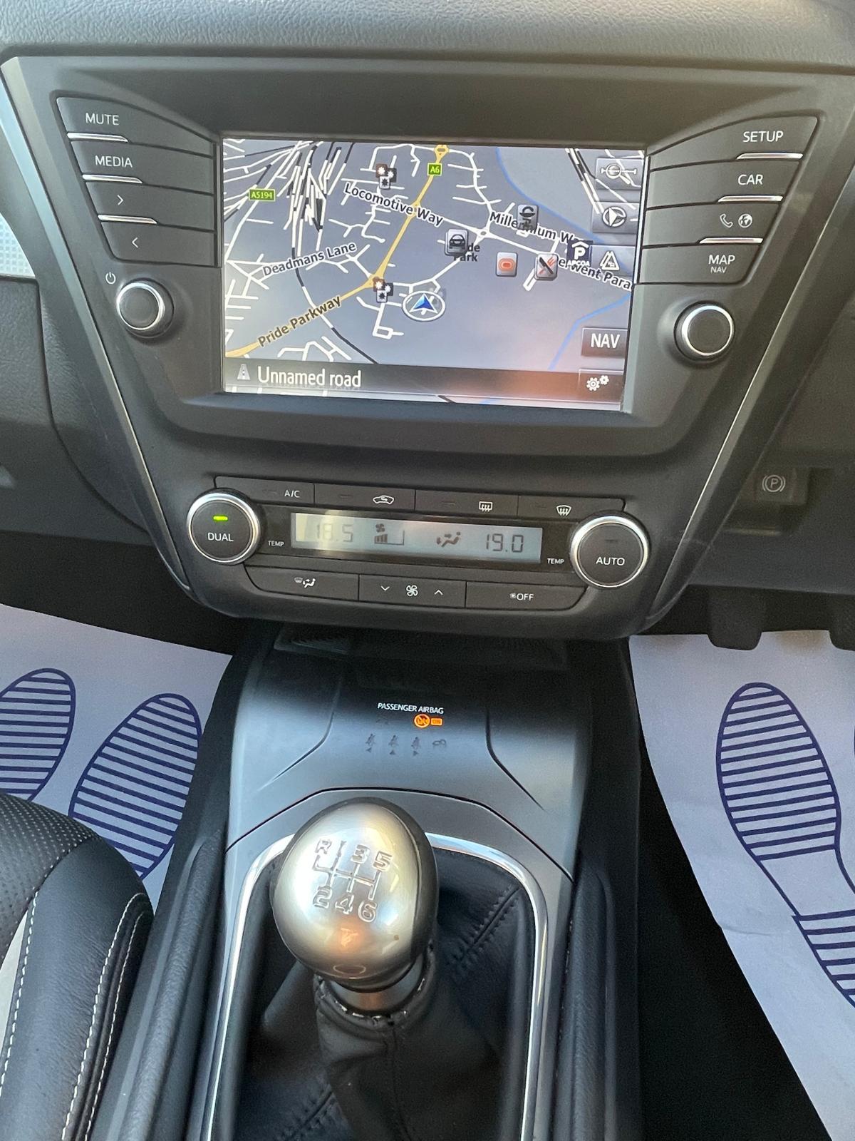 Toyota Avensis 2.0 D-4D Business Edition Plus Touring Sports 5dr Diesel Manual Euro 6 (s/s) (143 ps)