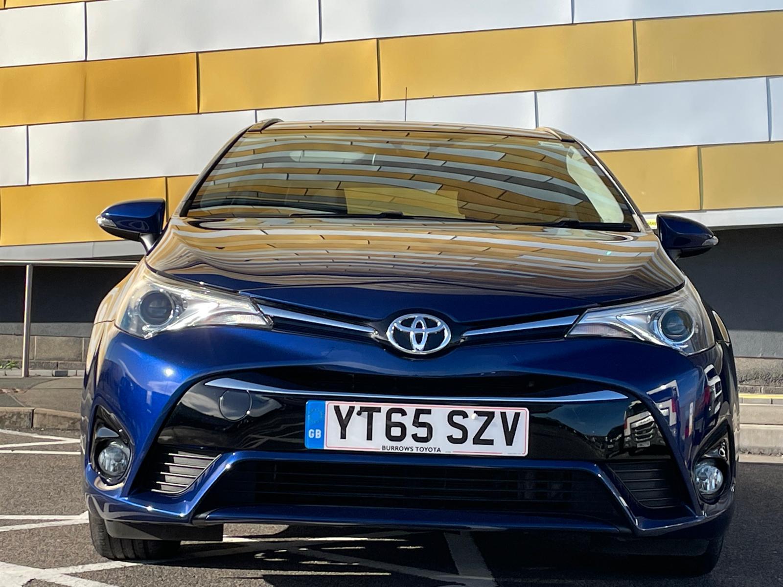 Toyota Avensis 2.0 D-4D Business Edition Plus Touring Sports 5dr Diesel Manual Euro 6 (s/s) (143 ps)