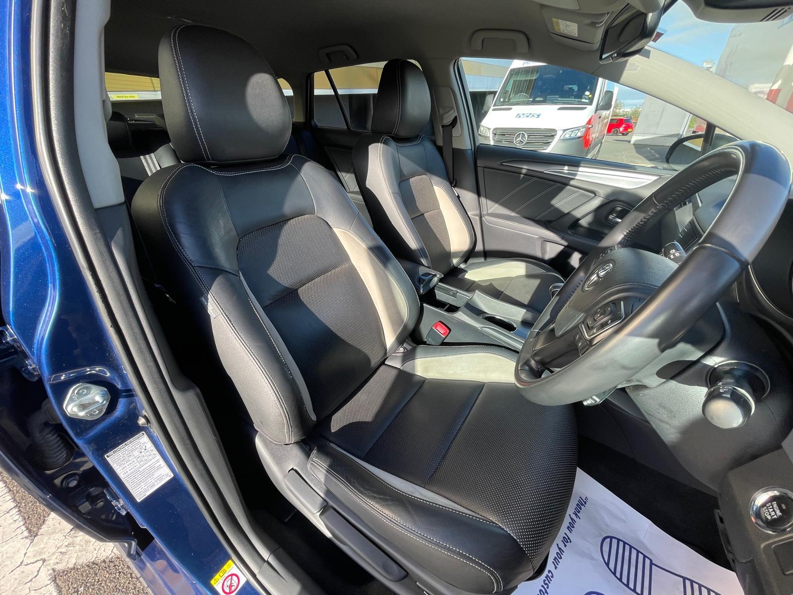 Toyota Avensis 2.0 D-4D Business Edition Plus Touring Sports 5dr Diesel Manual Euro 6 (s/s) (143 ps)