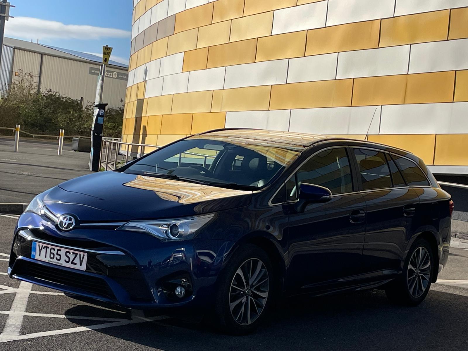 Toyota Avensis 2.0 D-4D Business Edition Plus Touring Sports 5dr Diesel Manual Euro 6 (s/s) (143 ps)