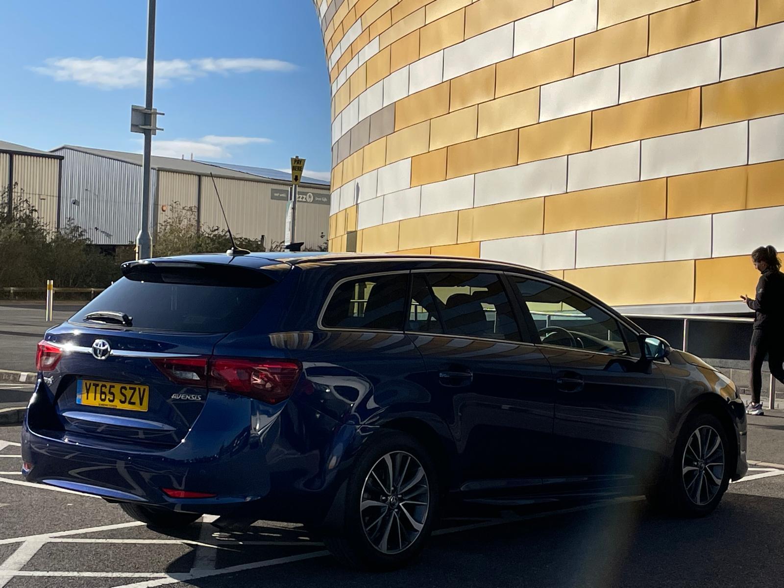 Toyota Avensis 2.0 D-4D Business Edition Plus Touring Sports 5dr Diesel Manual Euro 6 (s/s) (143 ps)