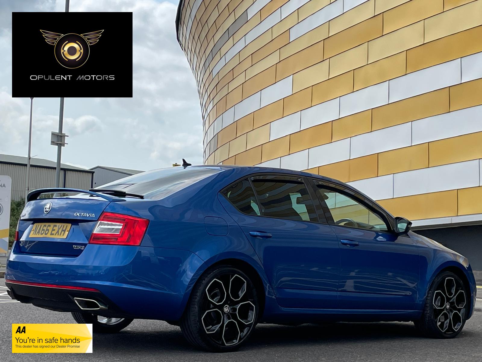 Skoda Octavia 2.0 TDI vRS Hatchback 5dr Diesel DSG 4WD Euro 6 (s/s) (184 ps)