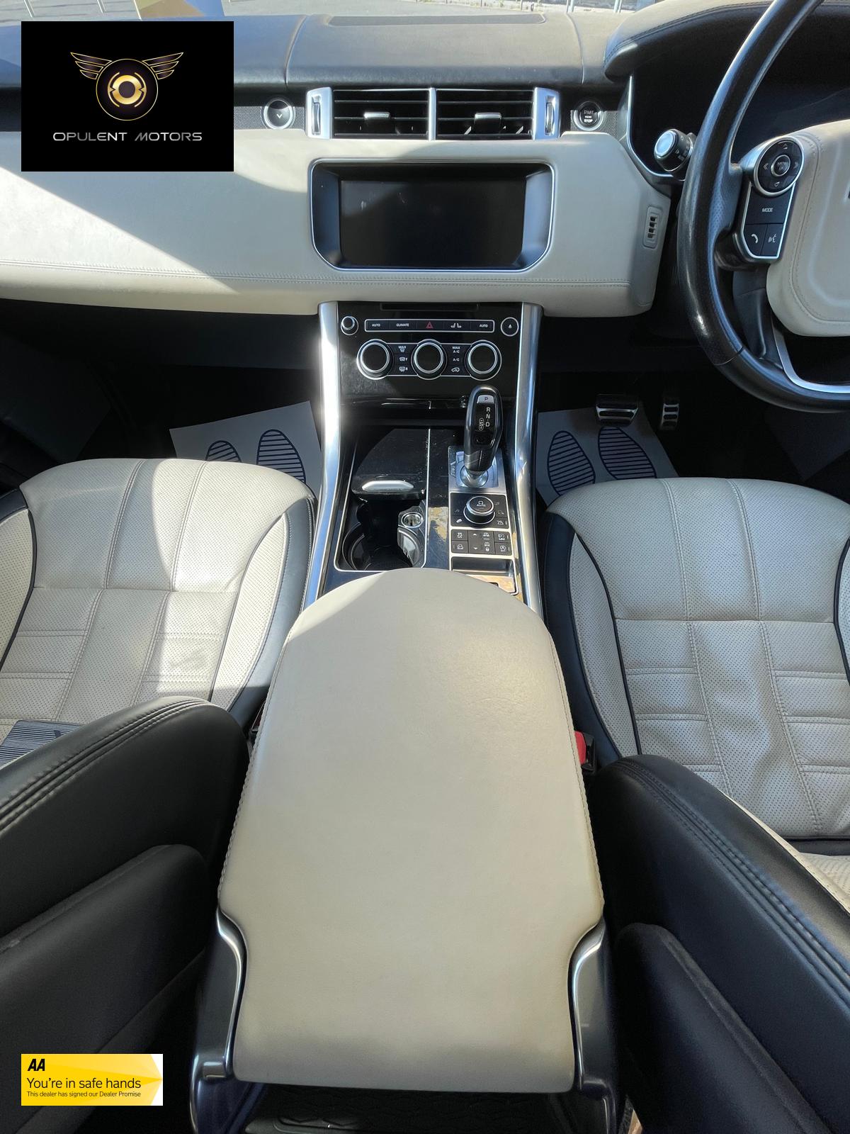 Land Rover Range Rover Sport 3.0 SD V6 Autobiography Dynamic SUV 5dr Diesel Auto 4WD Euro 6 (s/s) (306 ps)