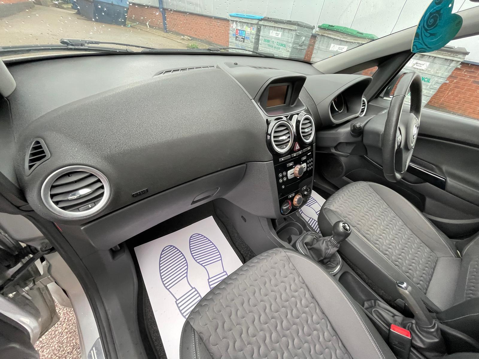 Vauxhall Corsa 1.2 16V SE Hatchback 5dr Petrol Manual Euro 5 (85 ps)