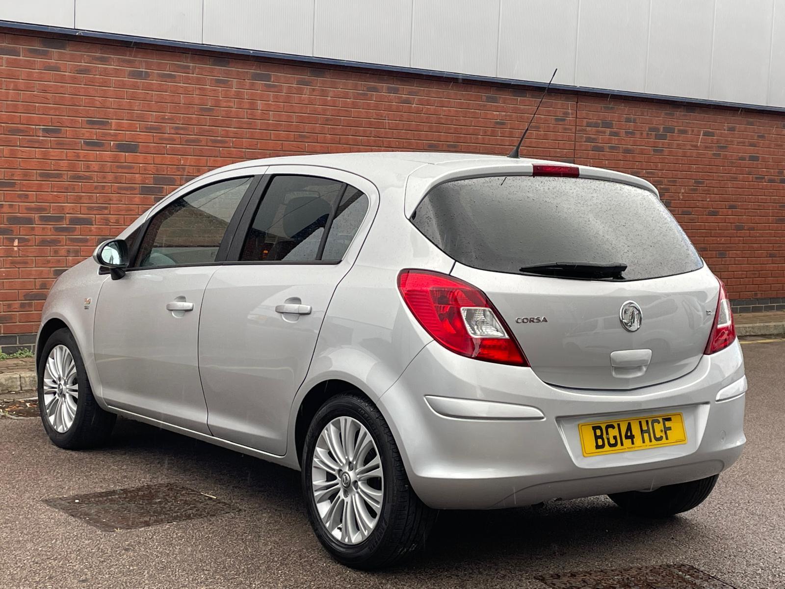 Vauxhall Corsa 1.2 16V SE Hatchback 5dr Petrol Manual Euro 5 (85 ps)