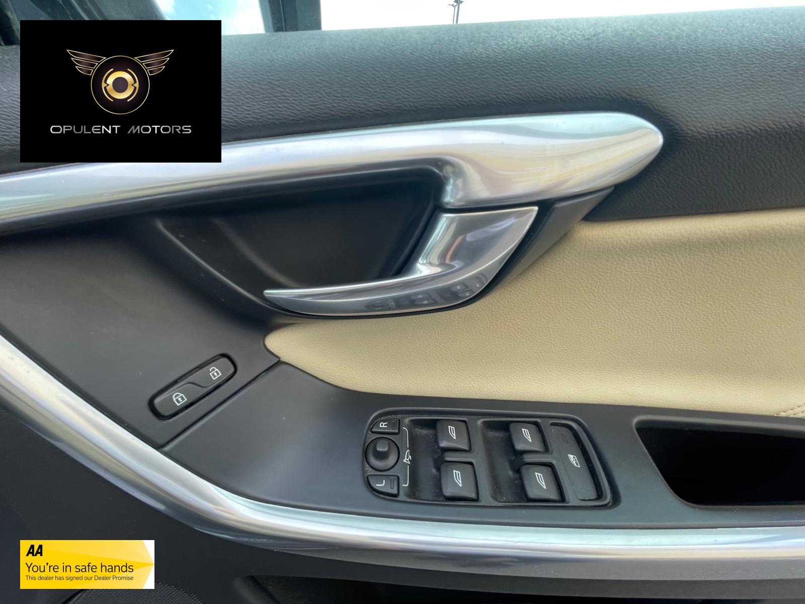 Volvo XC60 2.4 D4 SE Lux Nav SUV 5dr Diesel Geartronic AWD Euro 5 (181 ps)