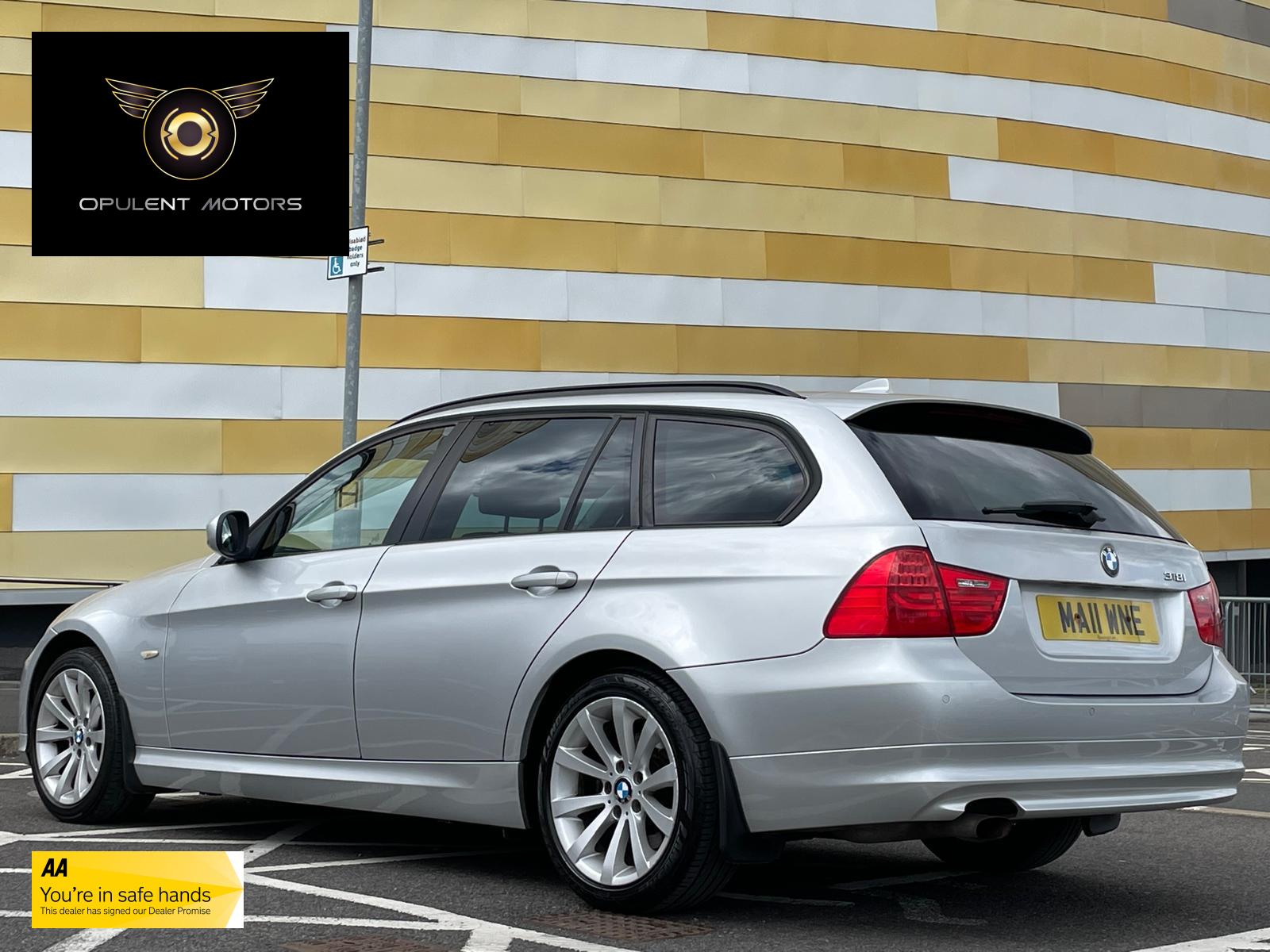 BMW 3 Series 2.0 318i SE Touring 5dr Petrol Manual Euro 5 (143 ps)