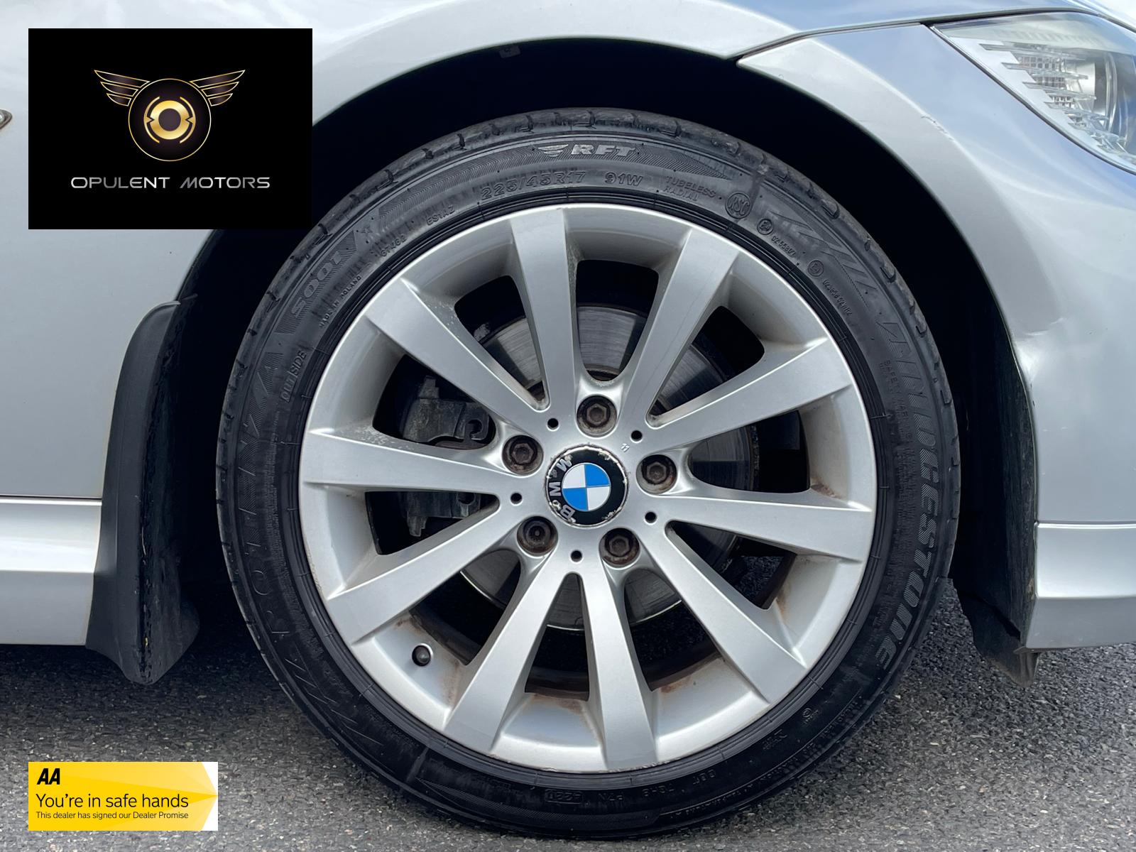 BMW 3 Series 2.0 318i SE Touring 5dr Petrol Manual Euro 5 (143 ps)