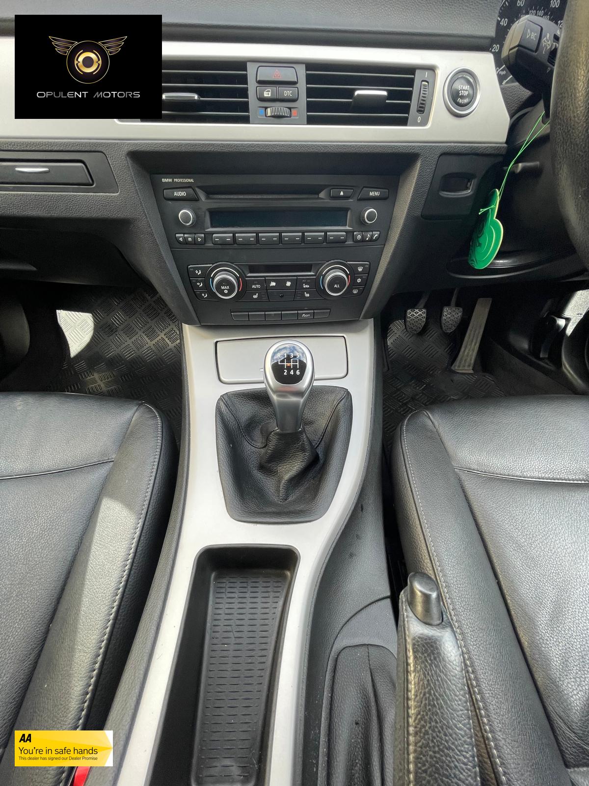 BMW 3 Series 2.0 318i SE Touring 5dr Petrol Manual Euro 5 (143 ps)