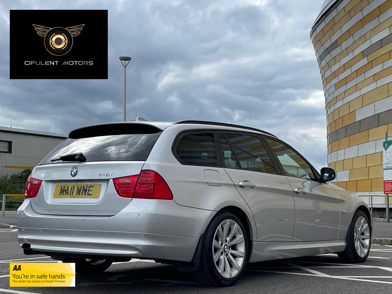 BMW 3 Series 2.0 318i SE Touring 5dr Petrol Manual Euro 5 (143 ps)