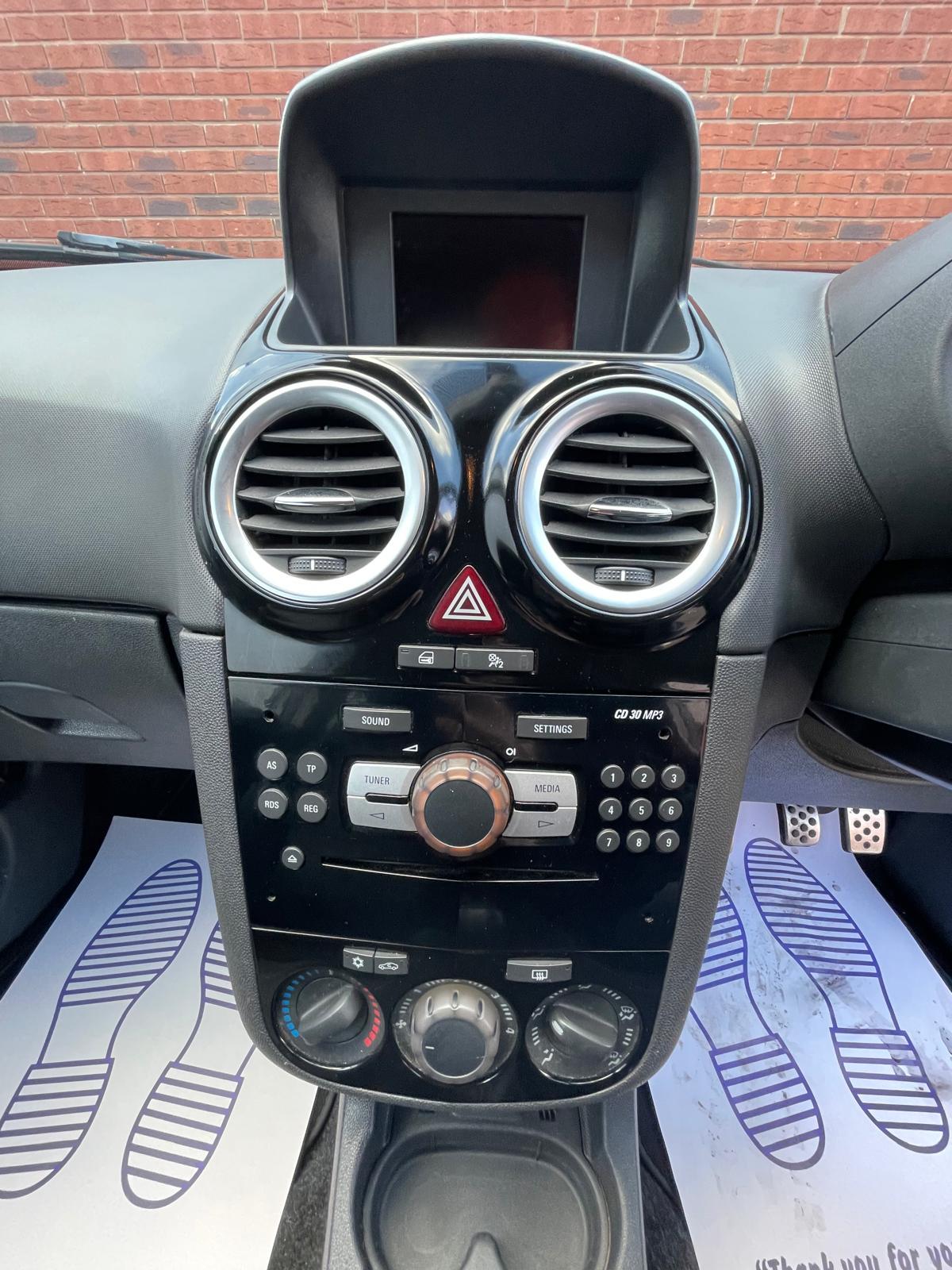 Vauxhall Corsa 1.2 16V Limited Edition Hatchback 3dr Petrol Manual Euro 5 (85 ps)