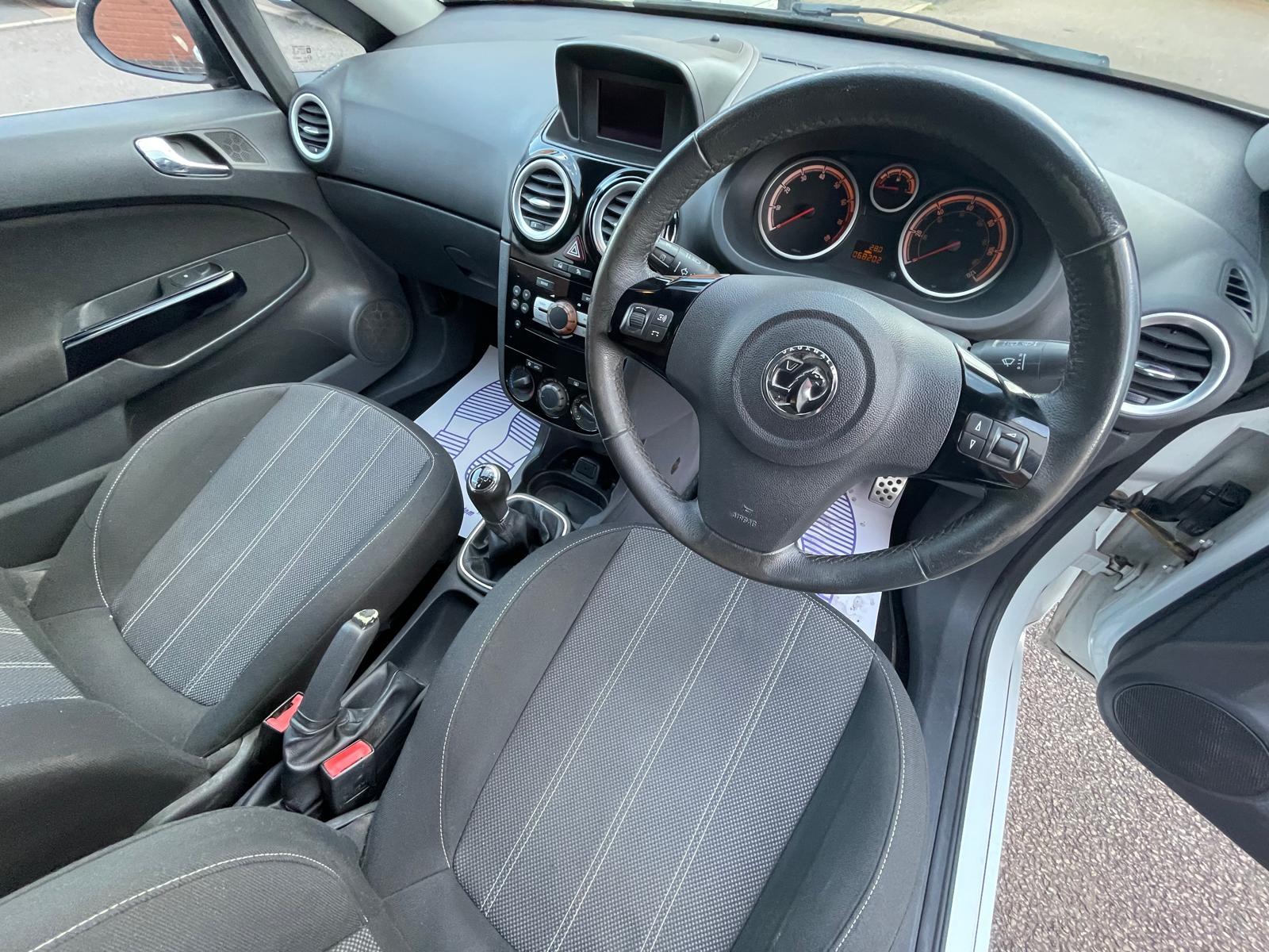 Vauxhall Corsa 1.2 16V Limited Edition Hatchback 3dr Petrol Manual Euro 5 (85 ps)