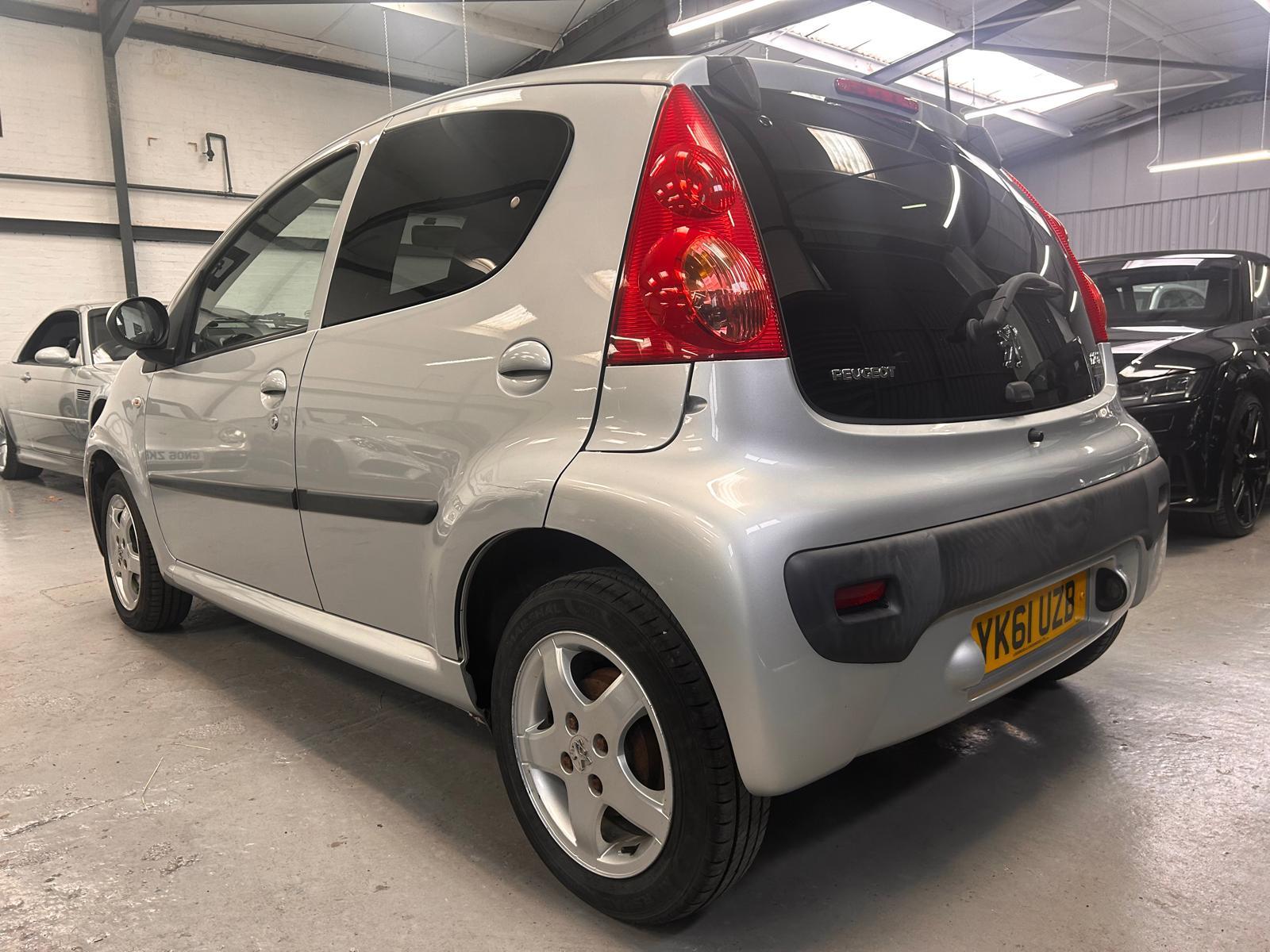 Peugeot 107 1.0 12V Sportium Hatchback 5dr Petrol Manual Euro 5 (68 ps)