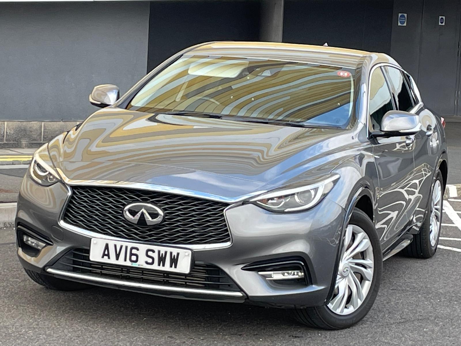 Infiniti Q30 1.5d SE Hatchback 5dr Diesel Manual Euro 6 (s/s) (109 ps)