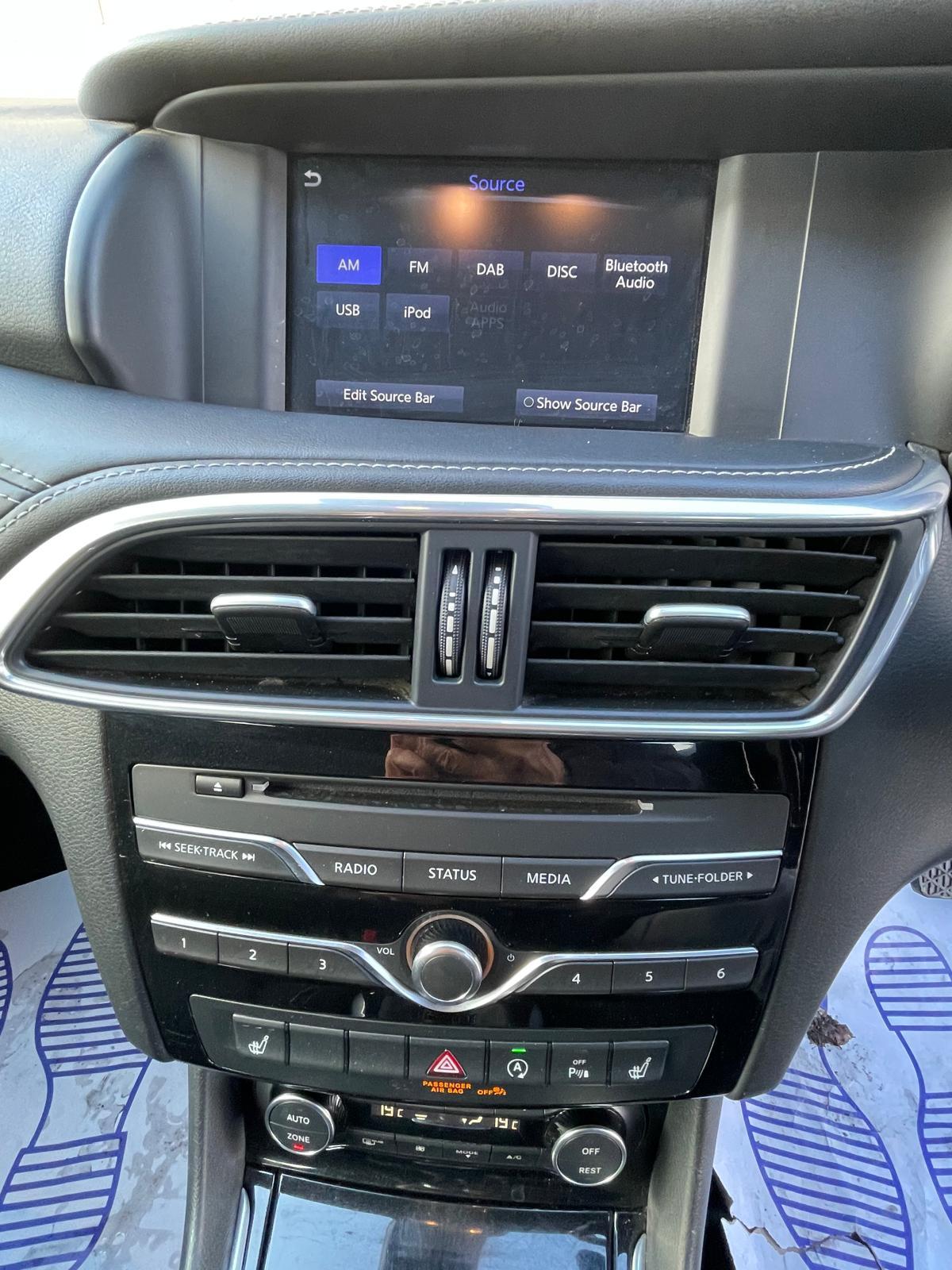 Infiniti Q30 1.5d SE Hatchback 5dr Diesel Manual Euro 6 (s/s) (109 ps)